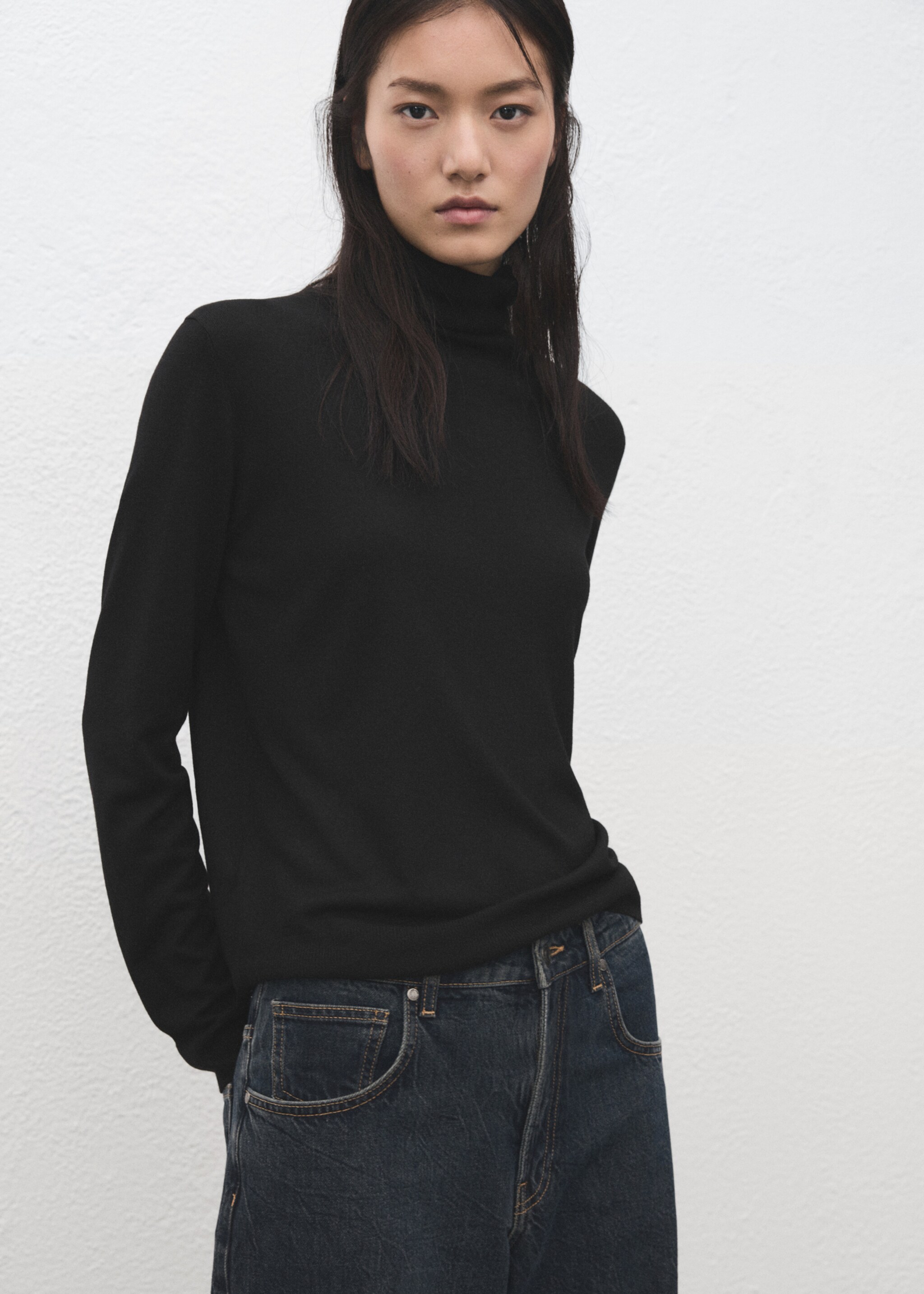Turtleneck knitted sweater - Medium plane, Black. Ref: 27031274-00.