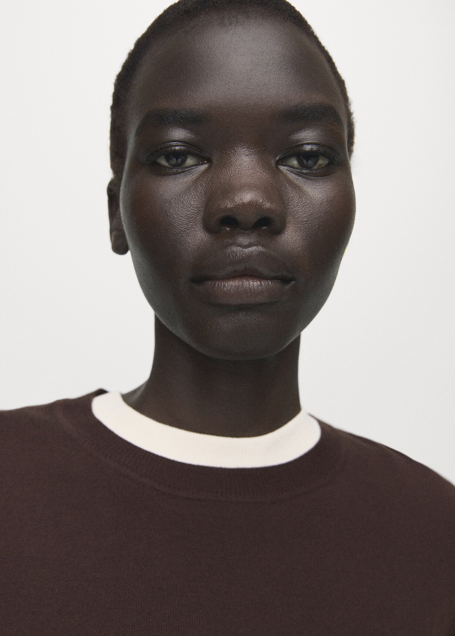 سترة برقبة عنق محبوكة ناعمة - تفاصيل المنتج 1