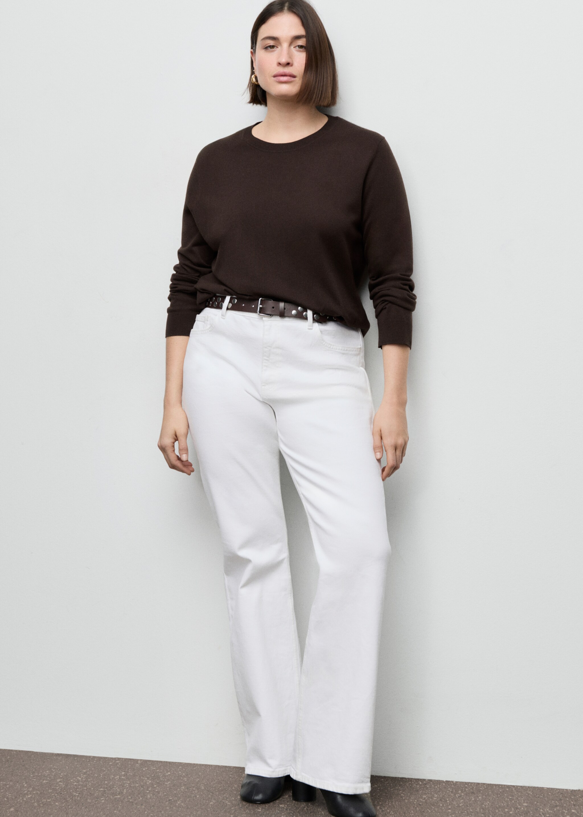 Fine-knit crew-neck sweater - Details of the article 3, Chocolate. Ref: 27031275-00.