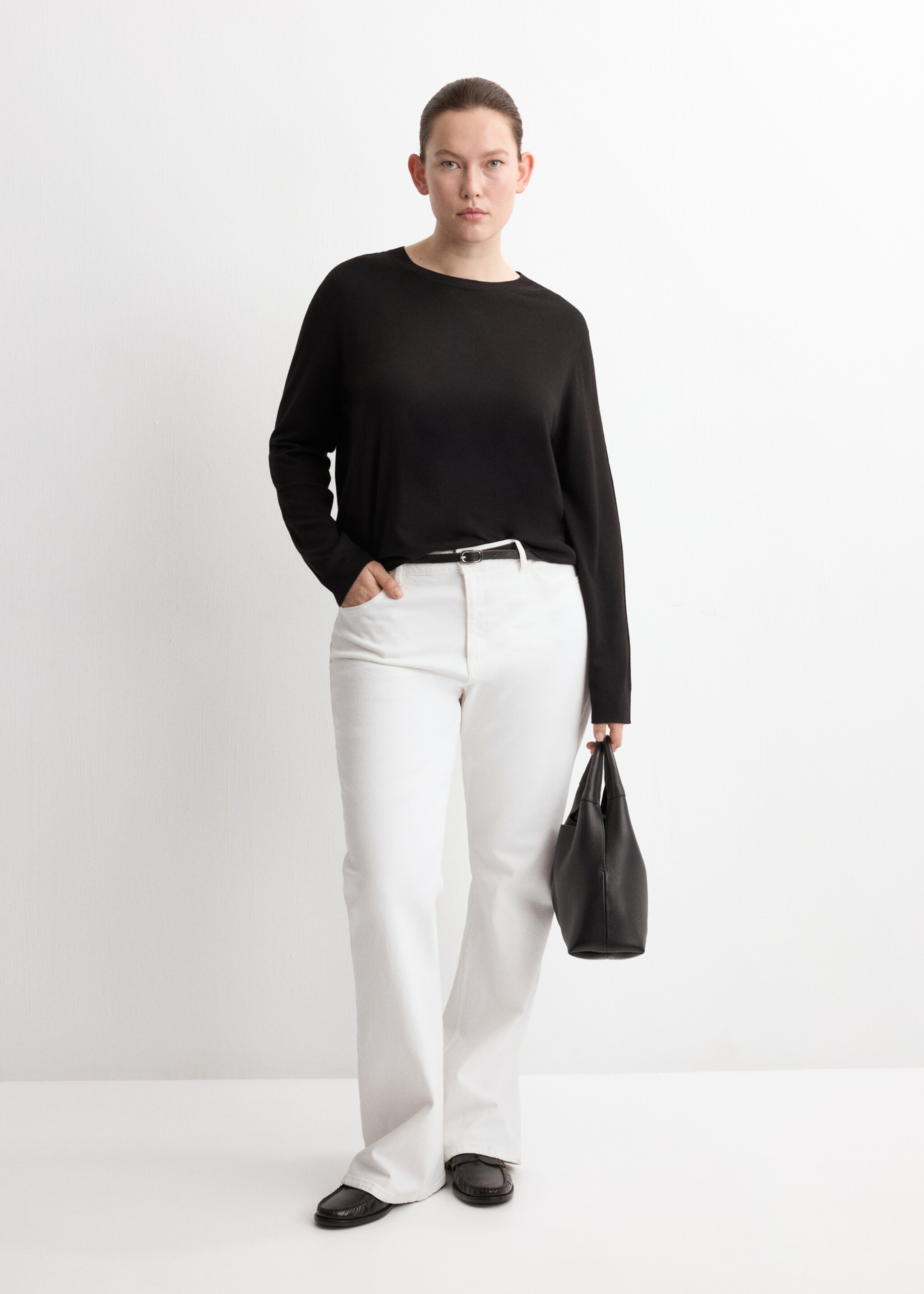Fine-knit crew-neck sweater - Details of the article 3, Black. Ref: 27031275-00.