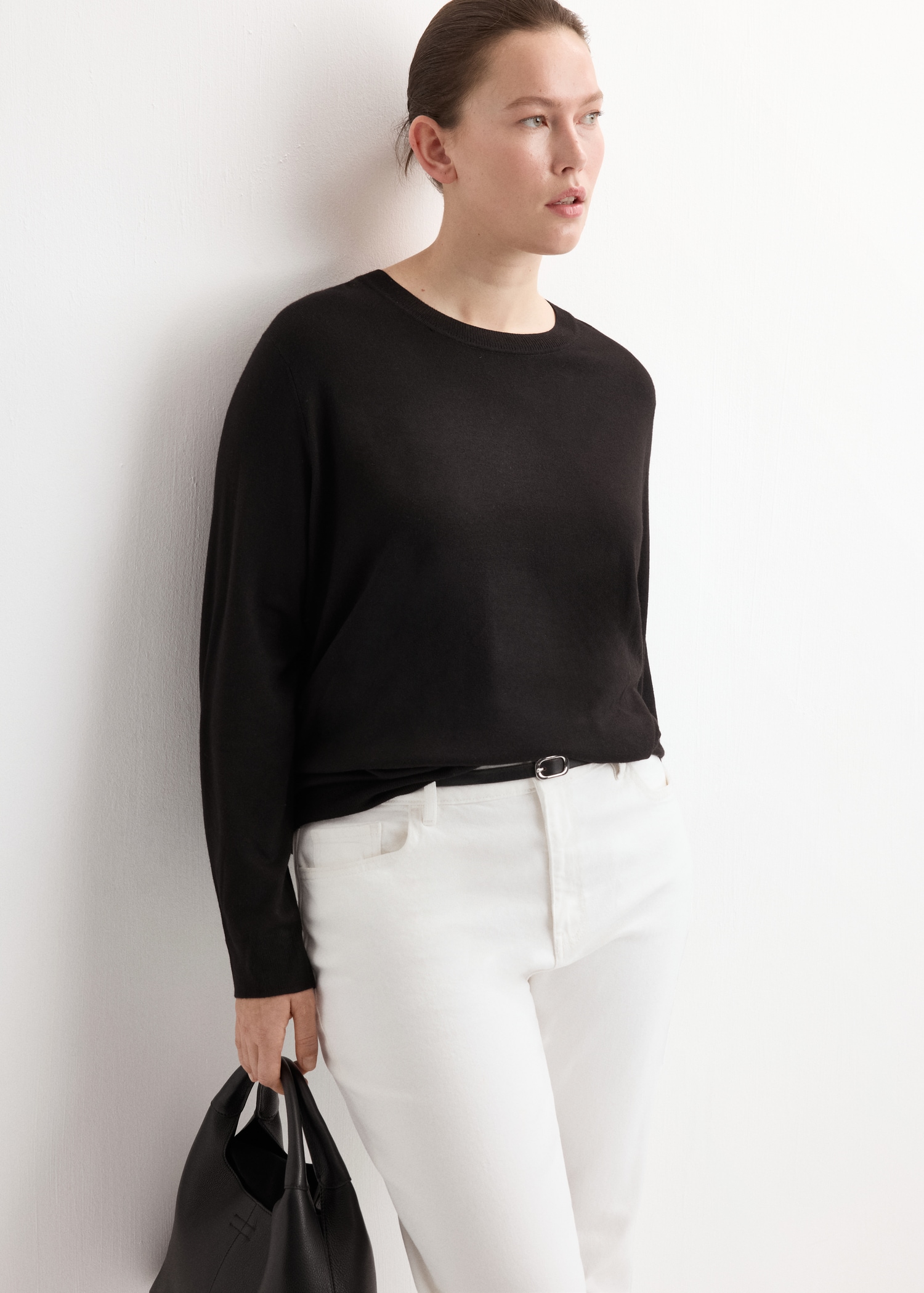 Fine-knit crew-neck sweater - Details of the article 5