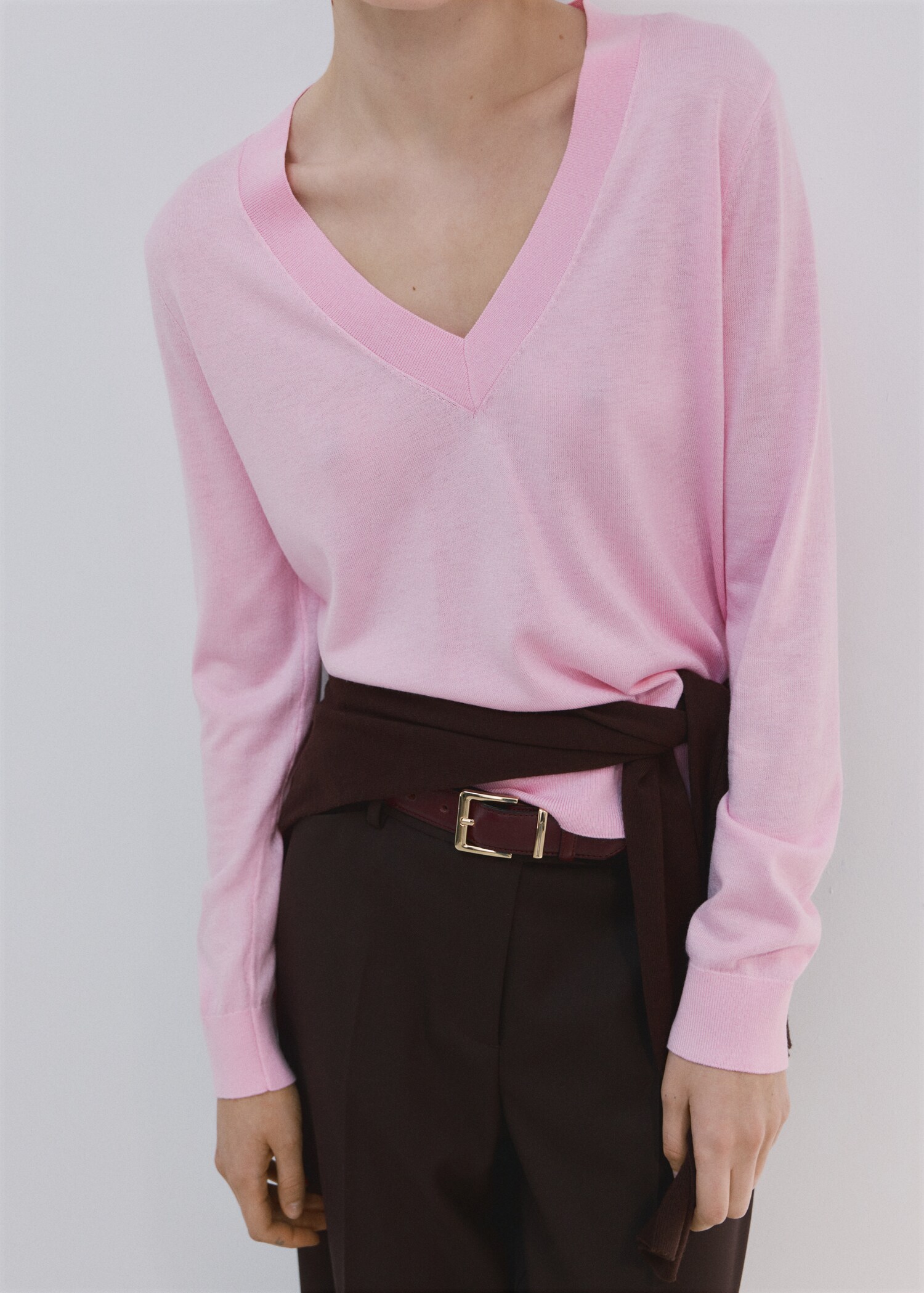 Úpletový svetr s výstřihem do V - Detail zboží 6