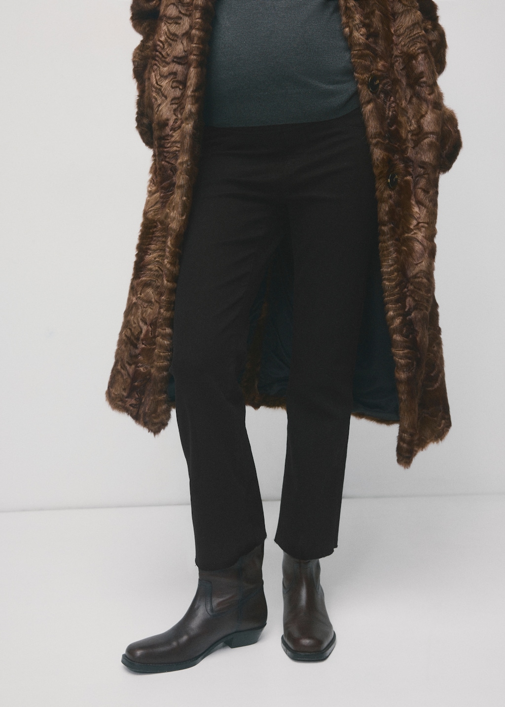 Maternity flared cropped jeans