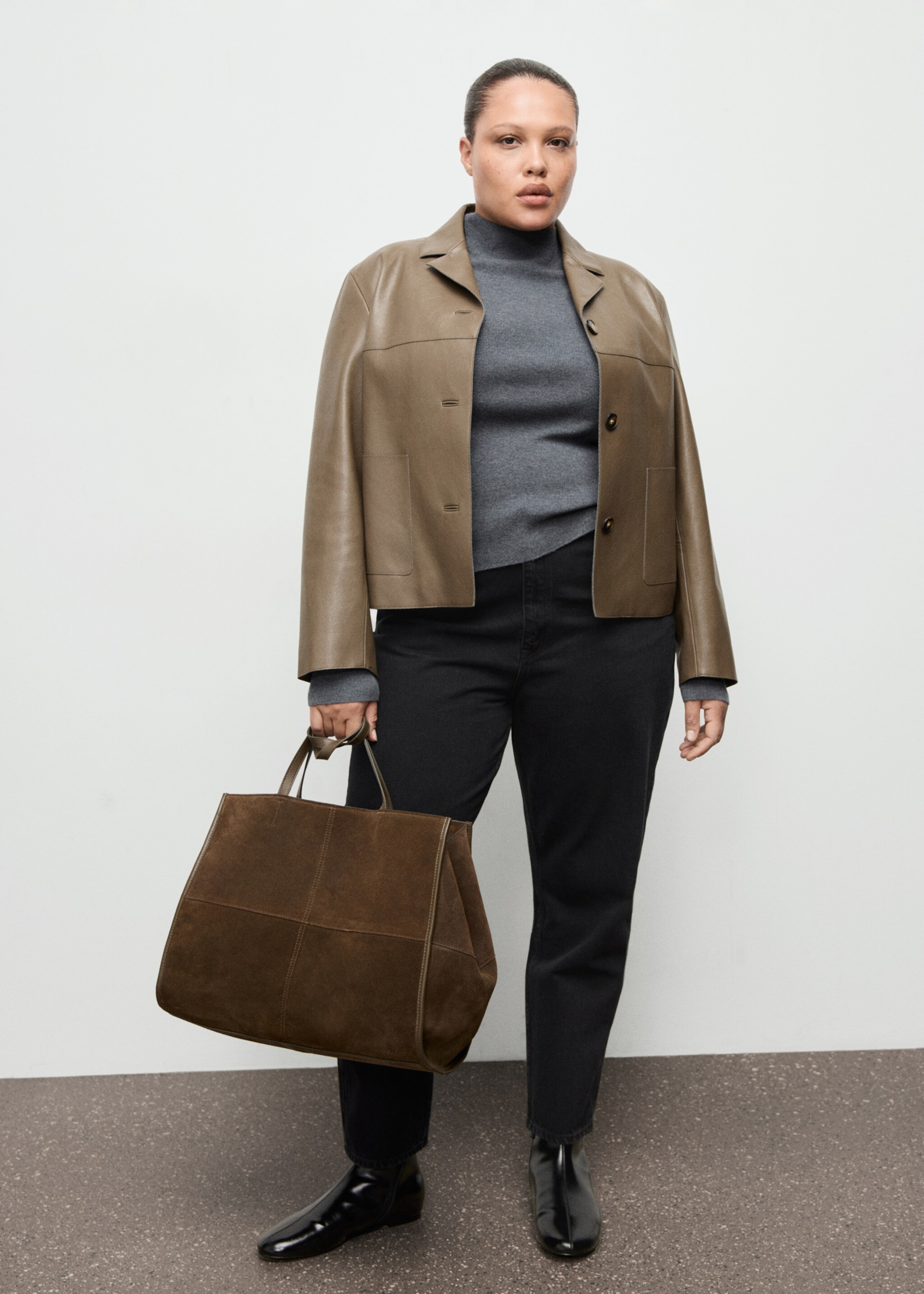 Mom2000 high-rise jeans - Details of the article 3, Black denim. Ref: 27031283-00.