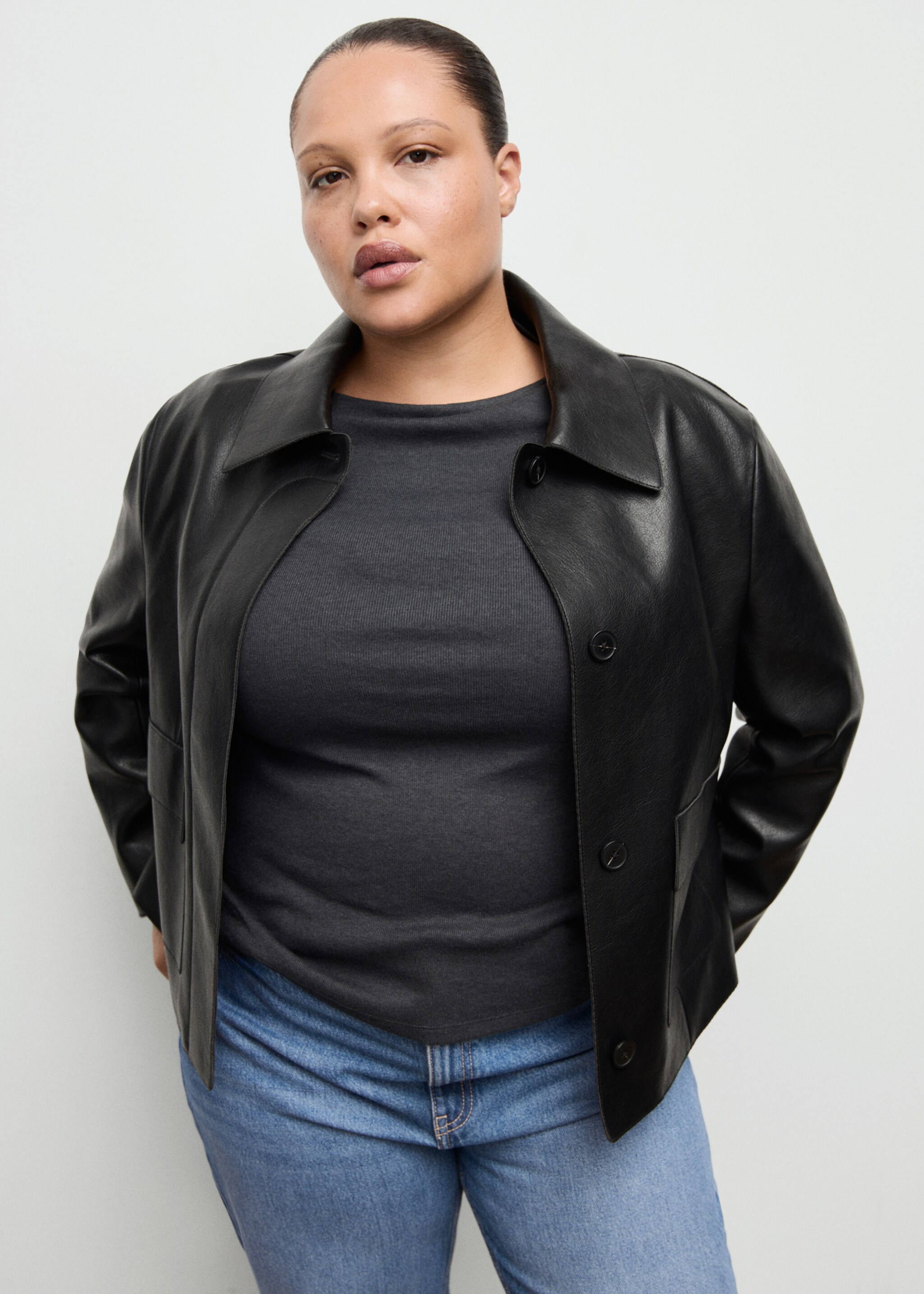 Mom2000 high-rise jeans - Details of the article 5, Medium Blue. Ref: 27031284-00.