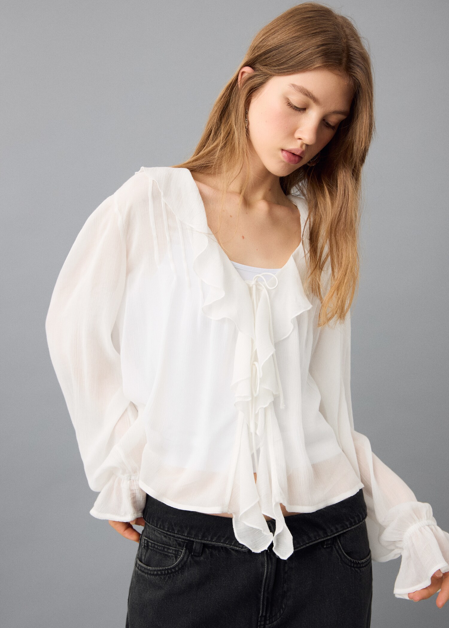 Fluid ruffled blouse - Medium plane