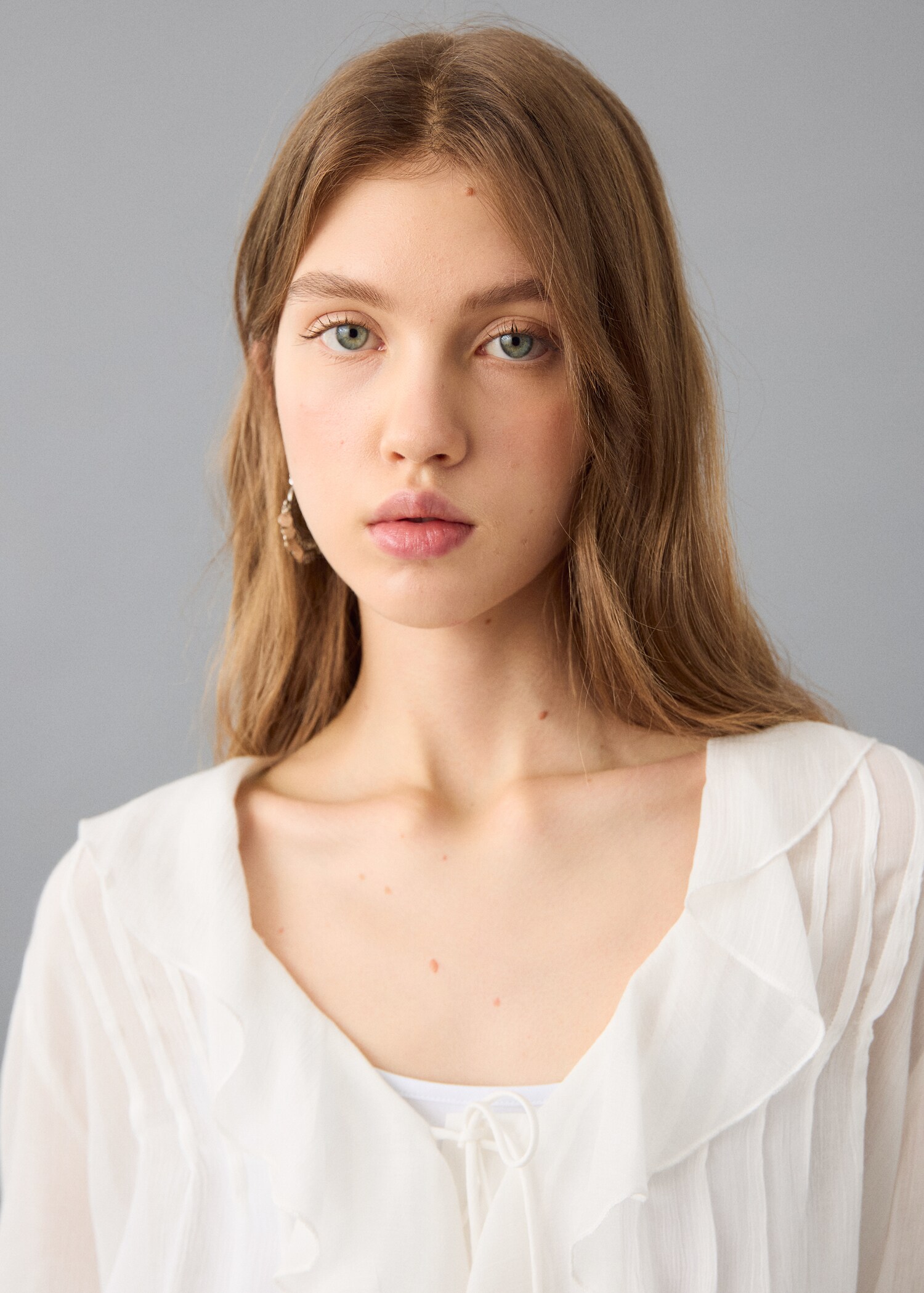 Fluid ruffled blouse - Details of the article 1