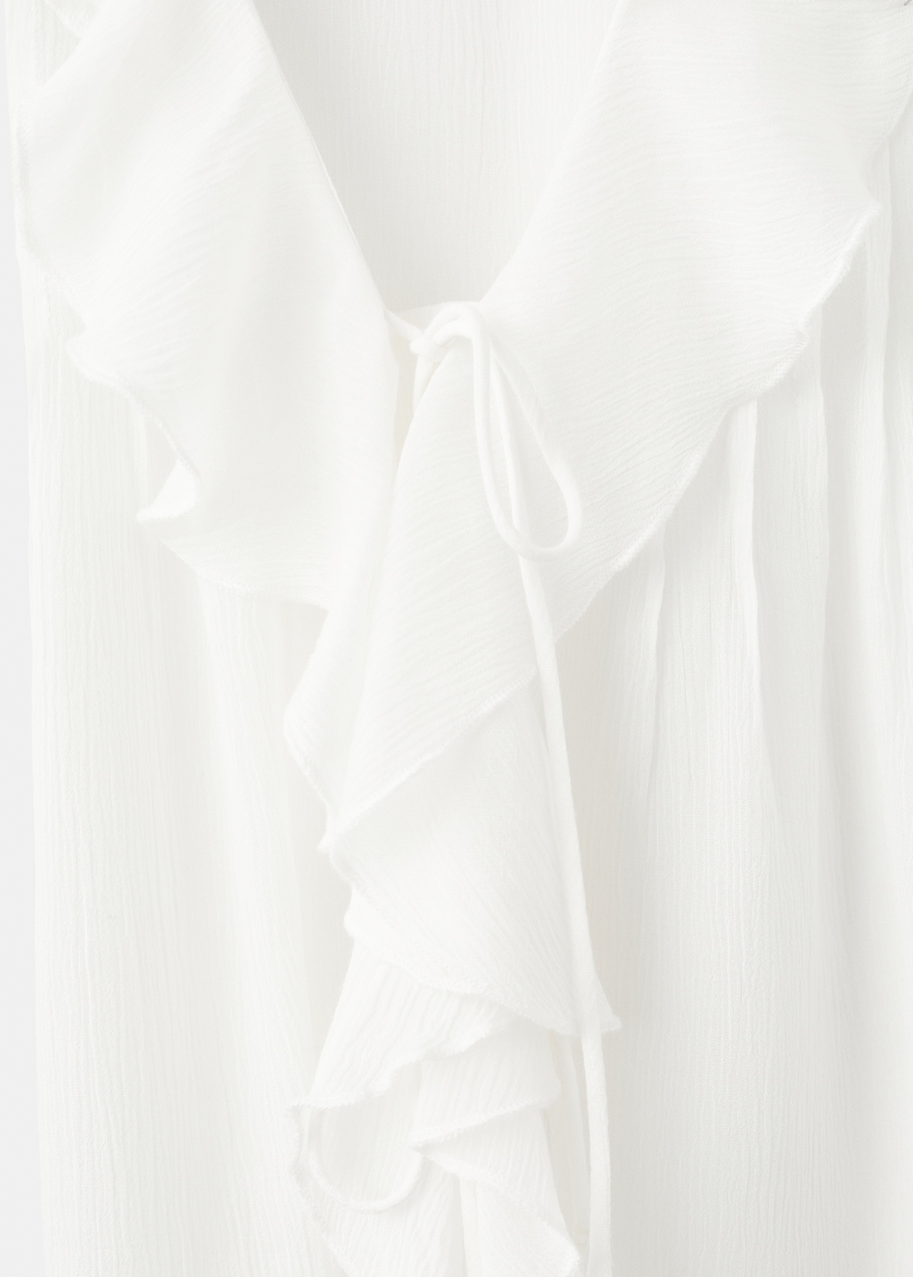 Fluid ruffled blouse