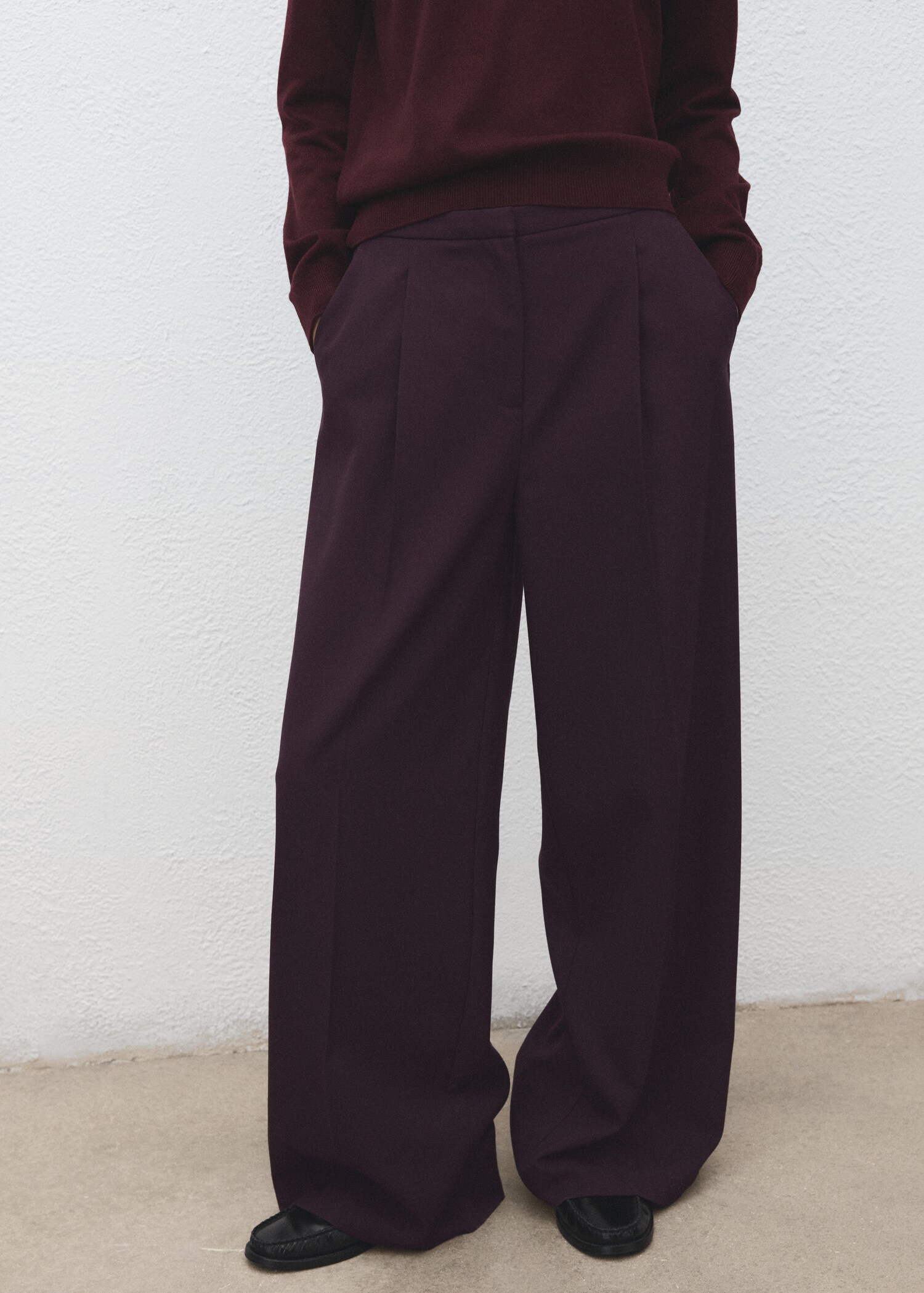 Wide-leg mid-rise pleated trousers - Medium plane