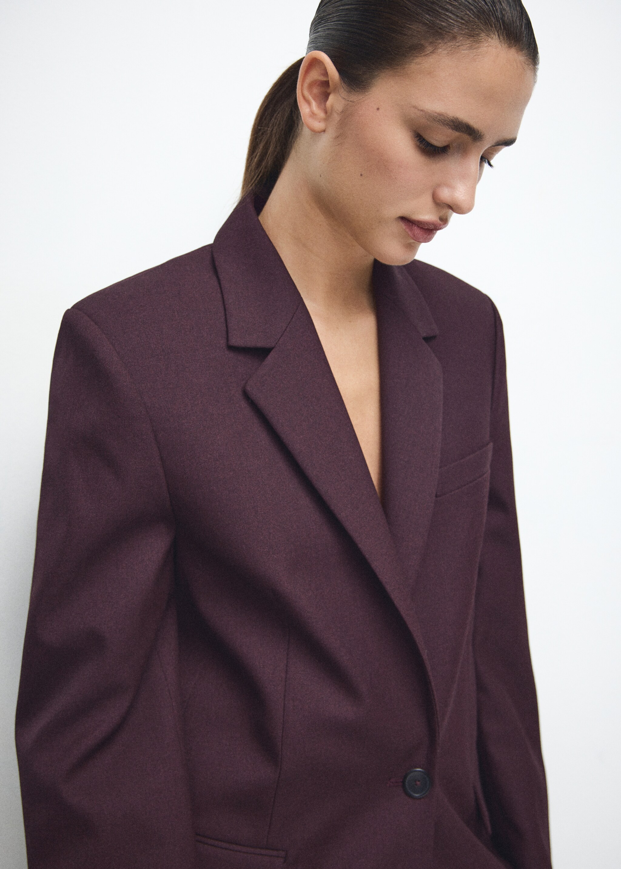 Straight suit jacket with lapel pockets - Medium plane, Wine. Ref: 27031298-00.