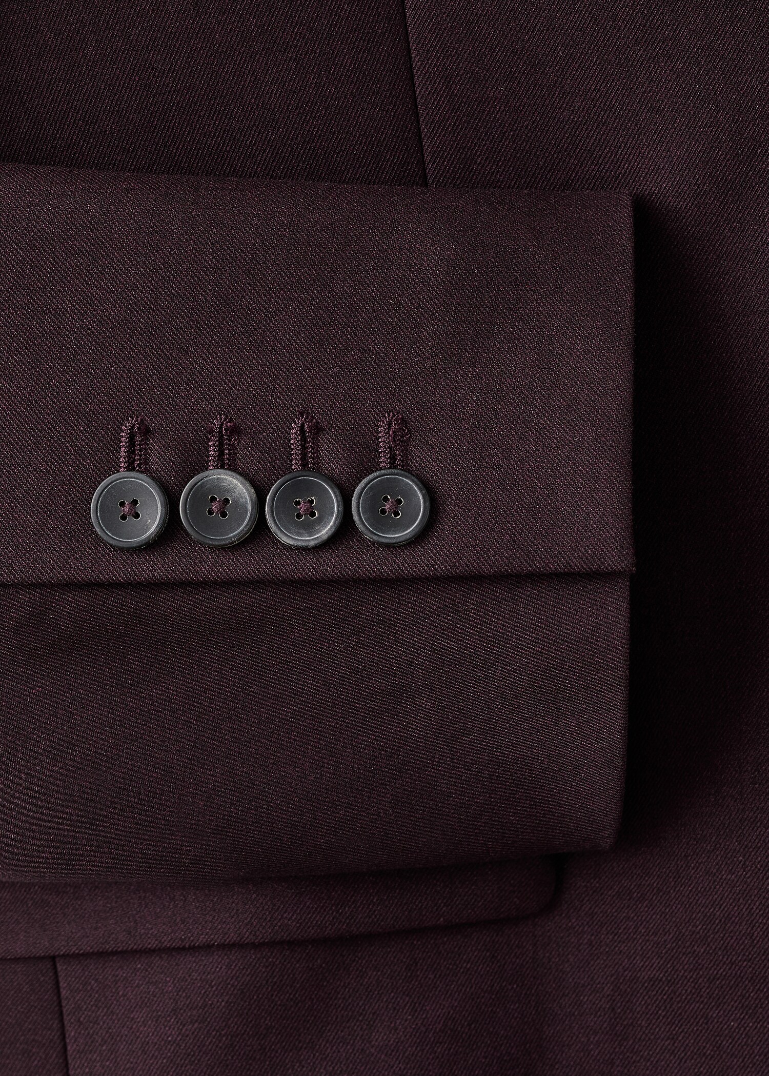 Straight suit jacket with lapel pockets - Details of the article 0