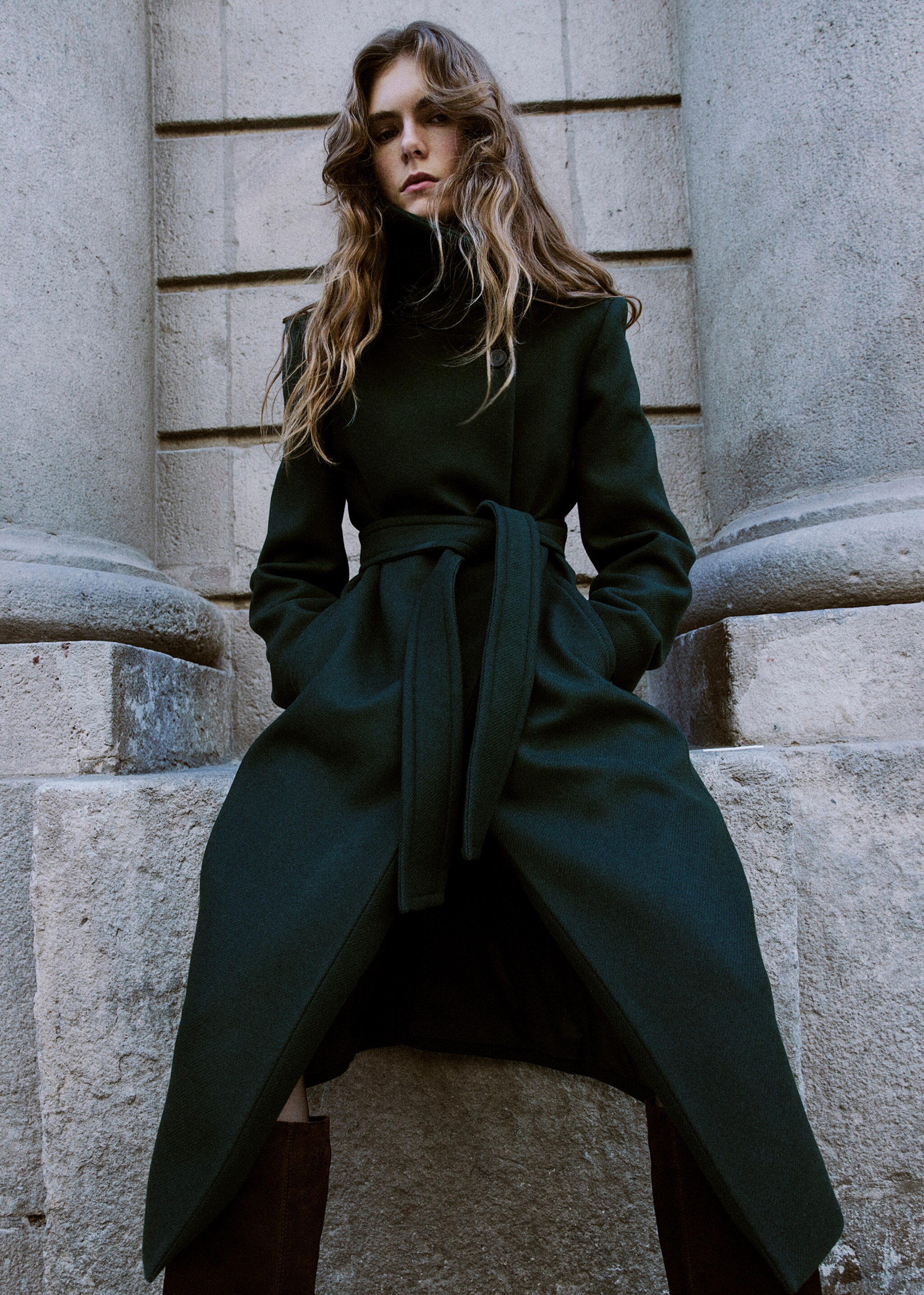Manteco wool coat with belt - Details of the article 6, Green. Ref: 27031301-00.
