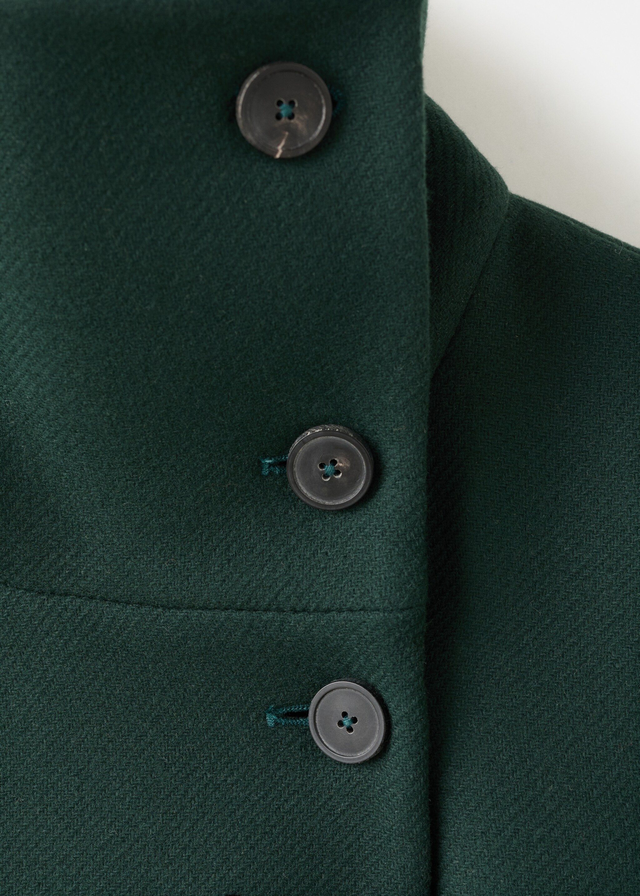 Manteco wool coat with belt - Details of the article 8, Green. Ref: 27031301-00.