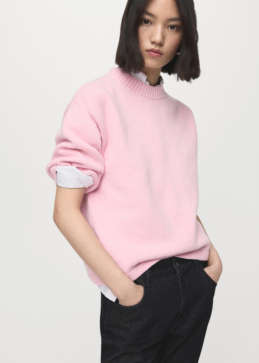 Short-sleeved knitted sweater