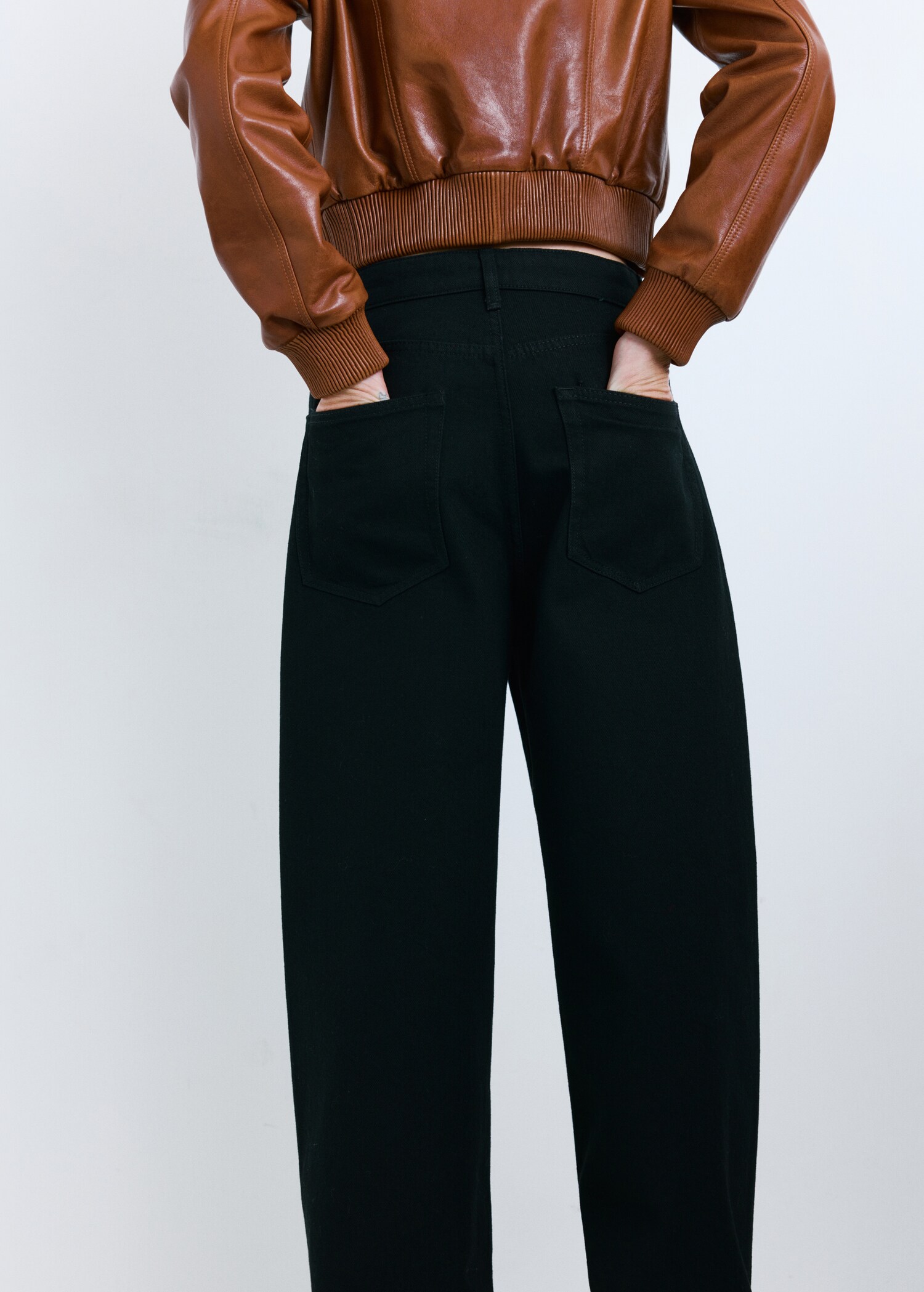 Mid-rise balloon jeans - Details of the article 6