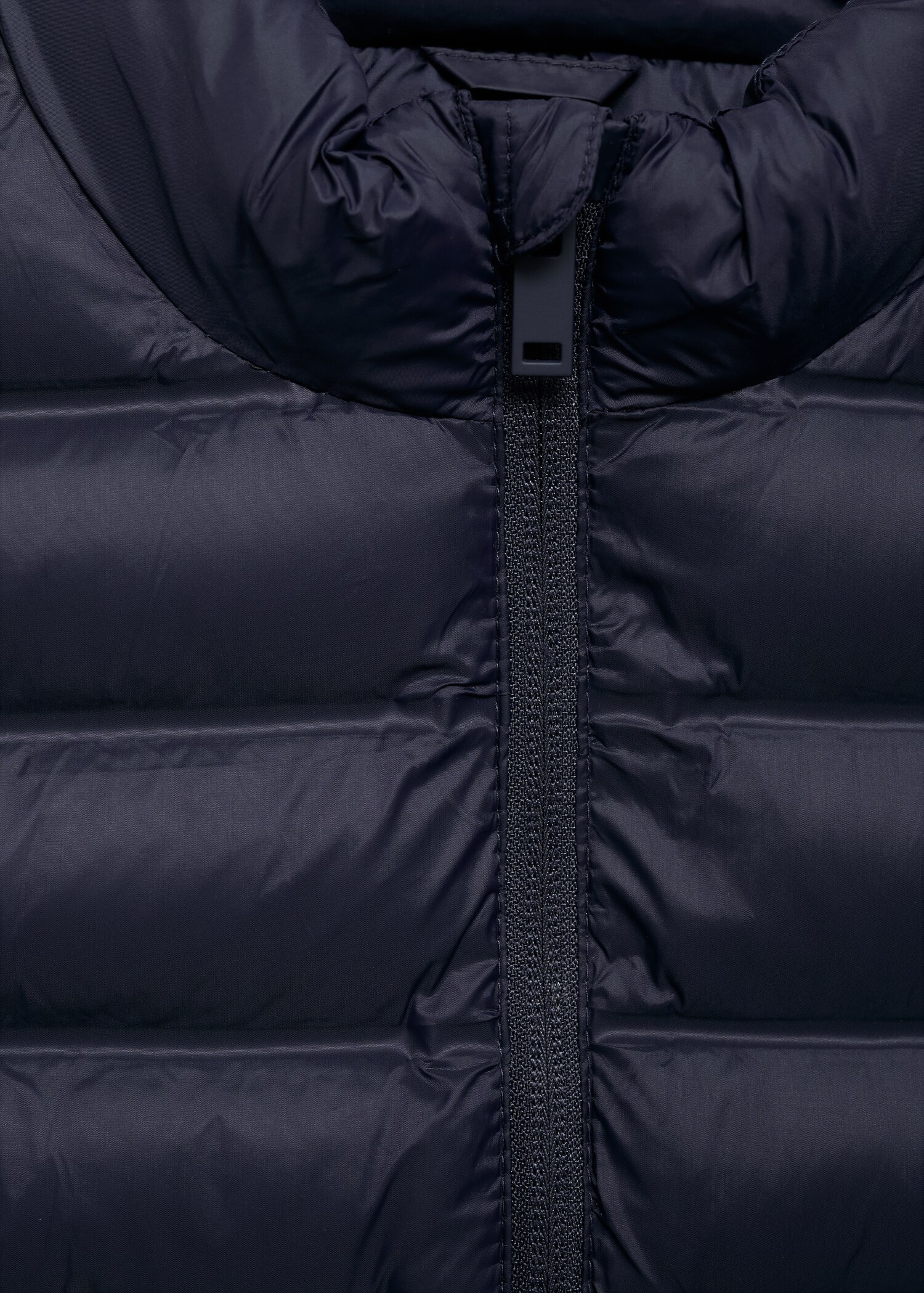 Quilted gilet - Details of the article 8