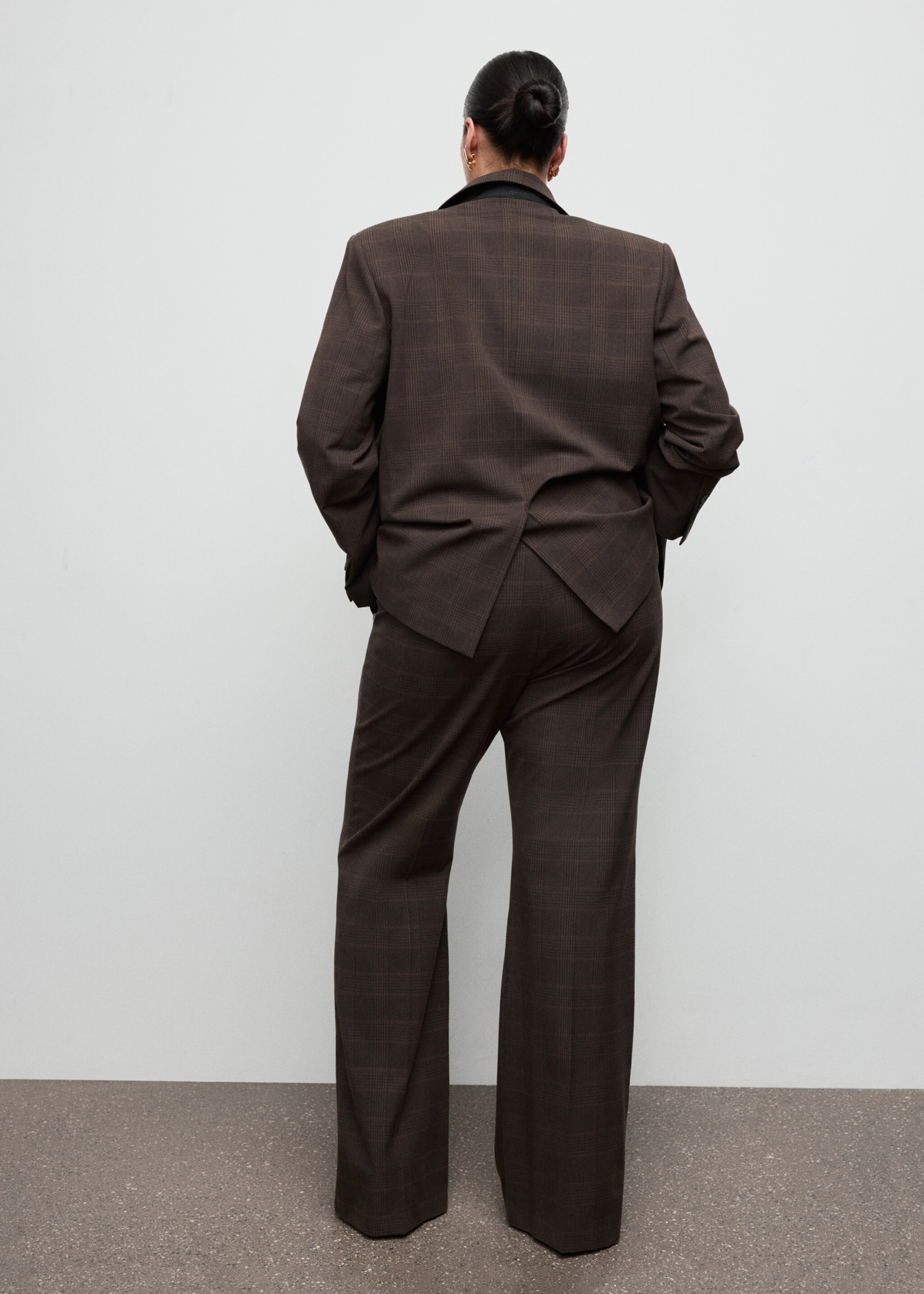 Check suit trousers - Details of the article 4, Brown. Ref: 27031324-00.