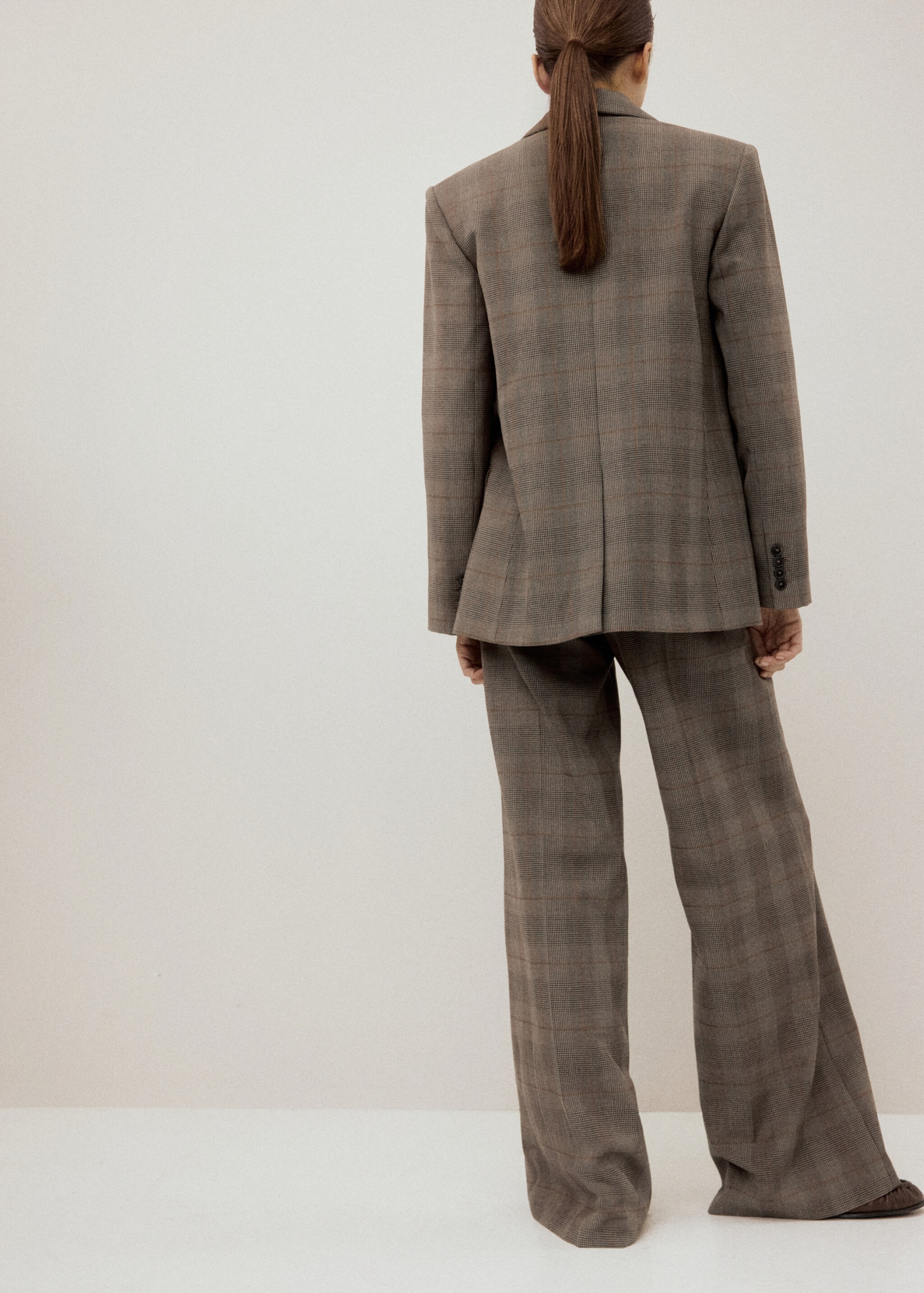Wool-blend check trousers - Reverse of the article, Brown. Ref: 27031325-00.