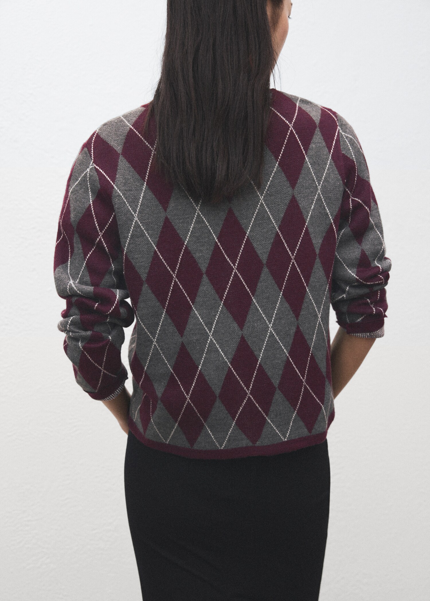 Argyle knit sweater - Reverse of the article