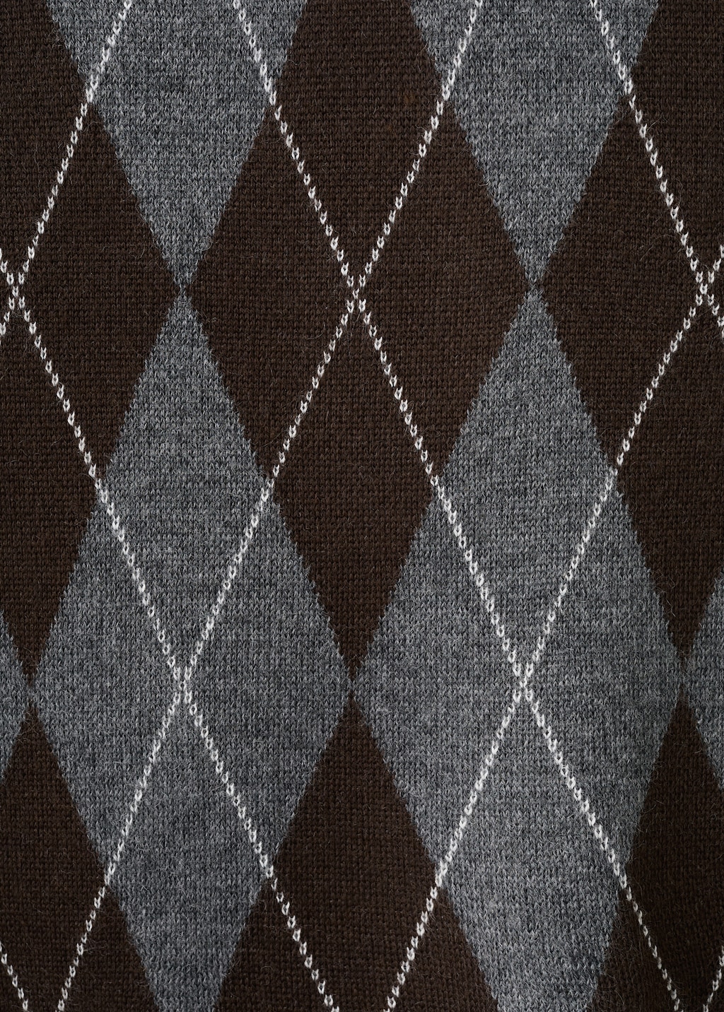 Short-sleeved argyle sweater