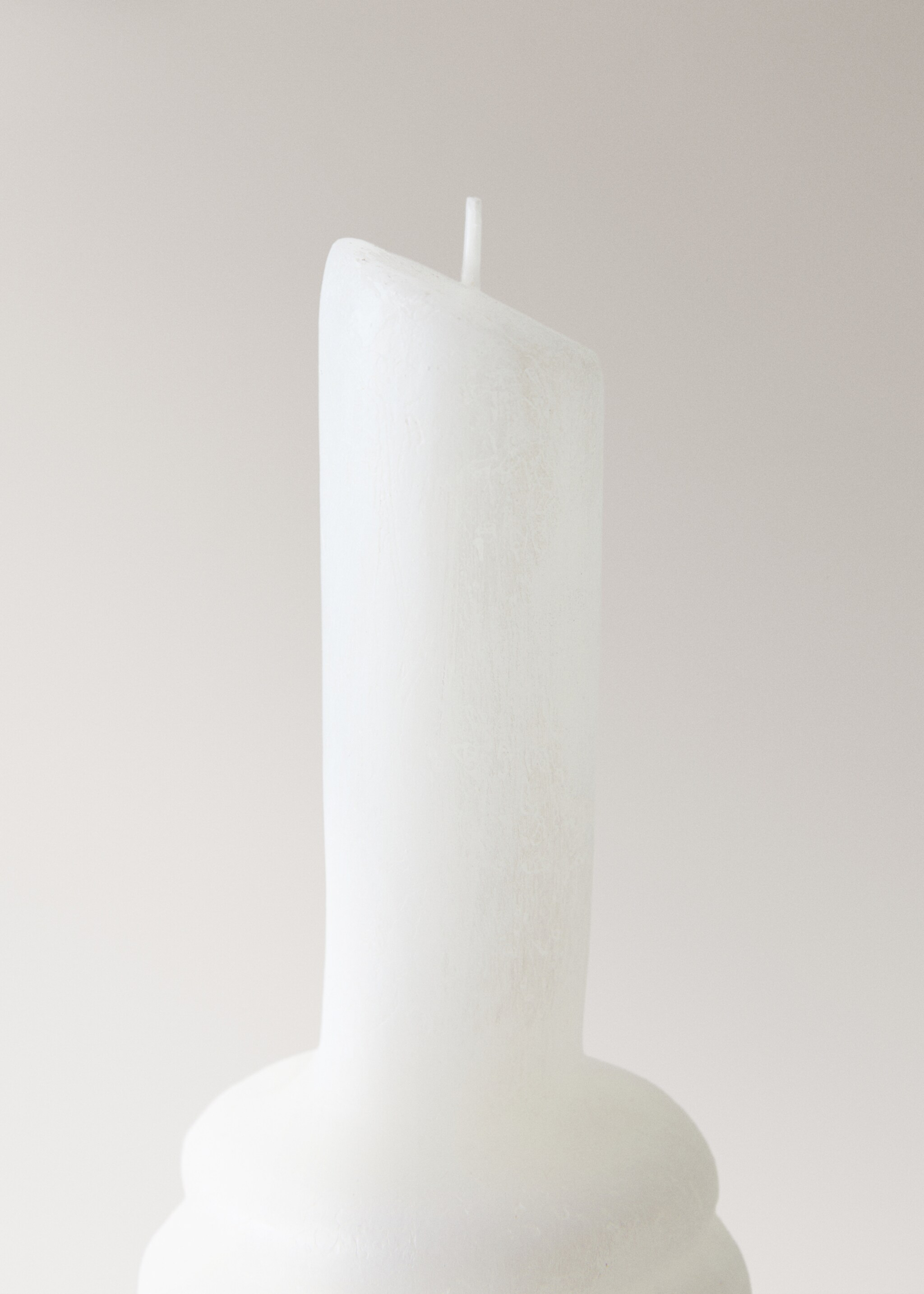 Tall tower decorative candle - Details of the article 1, Off White. Ref: 27031342-00.