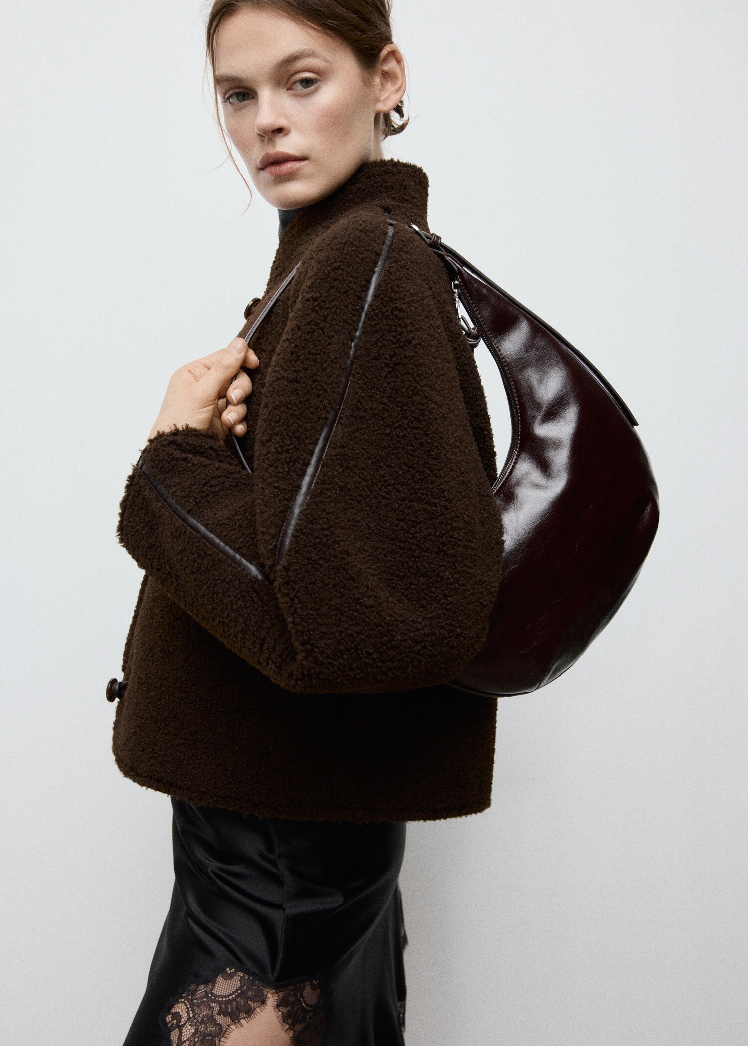 Bolso hombro mediano ovalado - Detalle del artículo 9