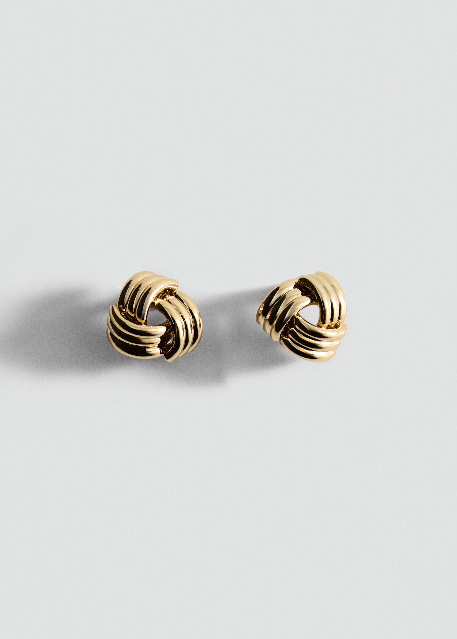 Intertwined knot earrings - Article without model