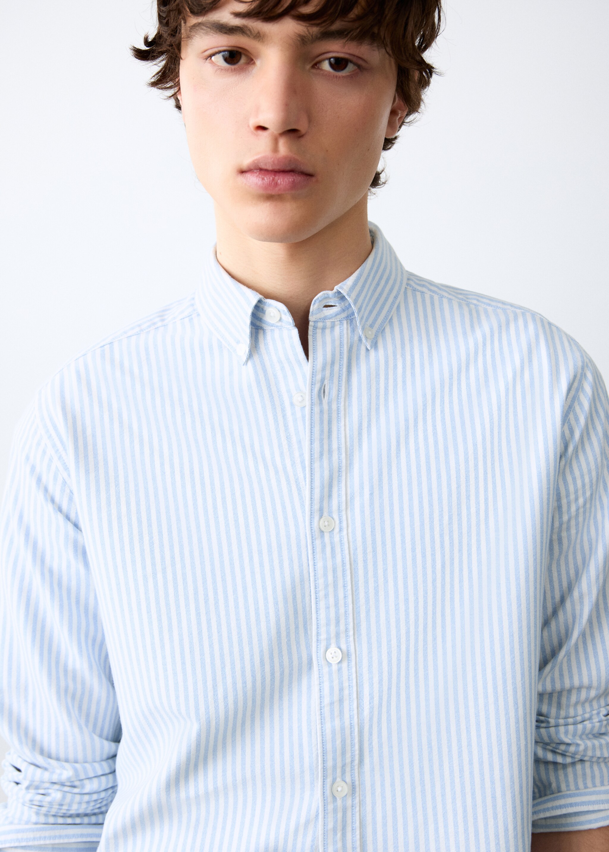 Shirt oxfords - Details of the article 2, Sky Blue. Ref: 27031512-00.