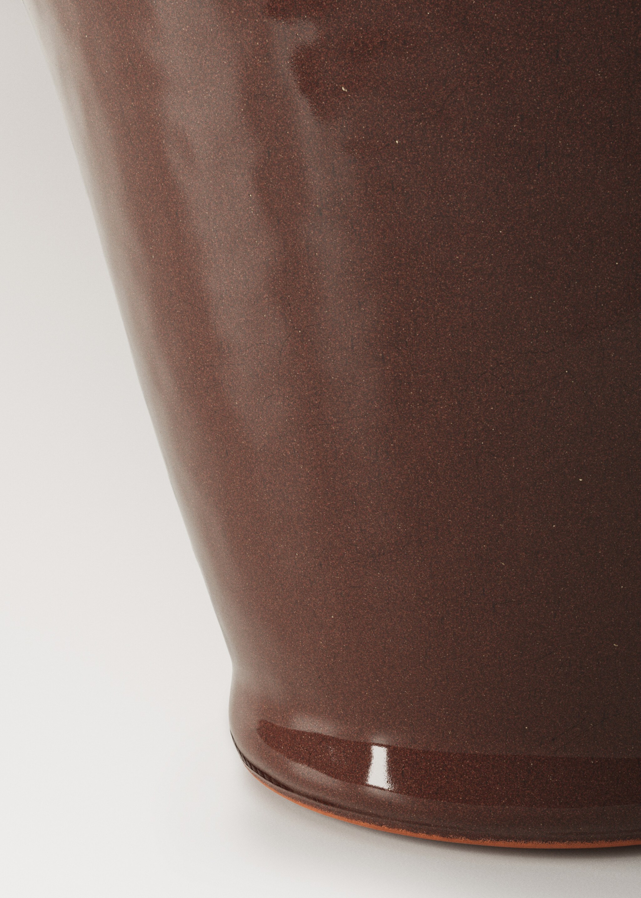 Medium irregular terracotta plant pot - Details of the article 2, Burnt Orange. Ref: 27031521-00.