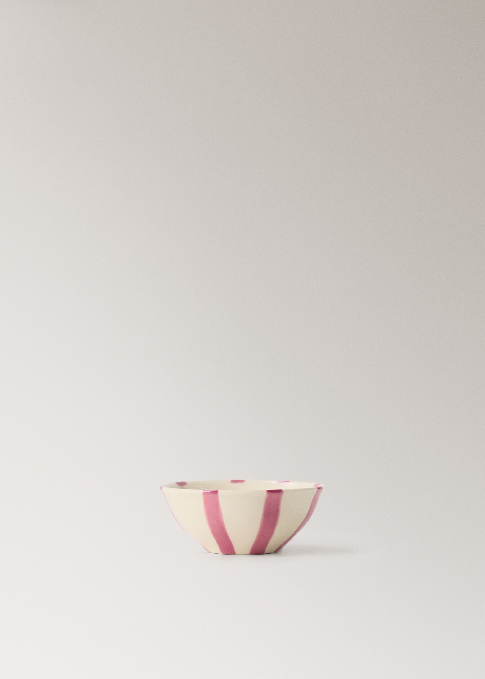 Striped gres bowl - Article without model, Light/Pastel Purple. Ref: 27031525-00.