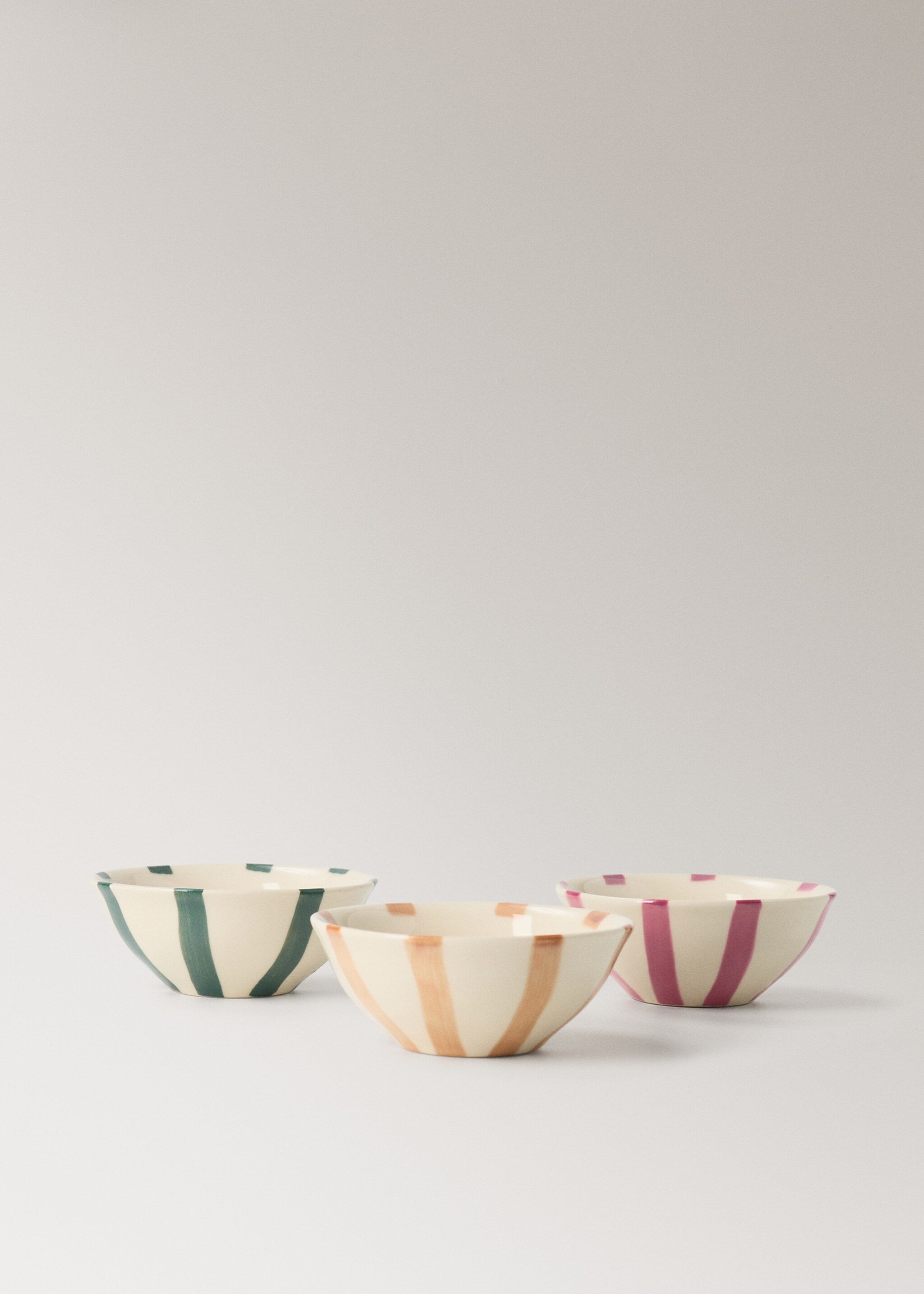 Striped gres bowl - Details of the article 3, Light/Pastel Purple. Ref: 27031525-00.