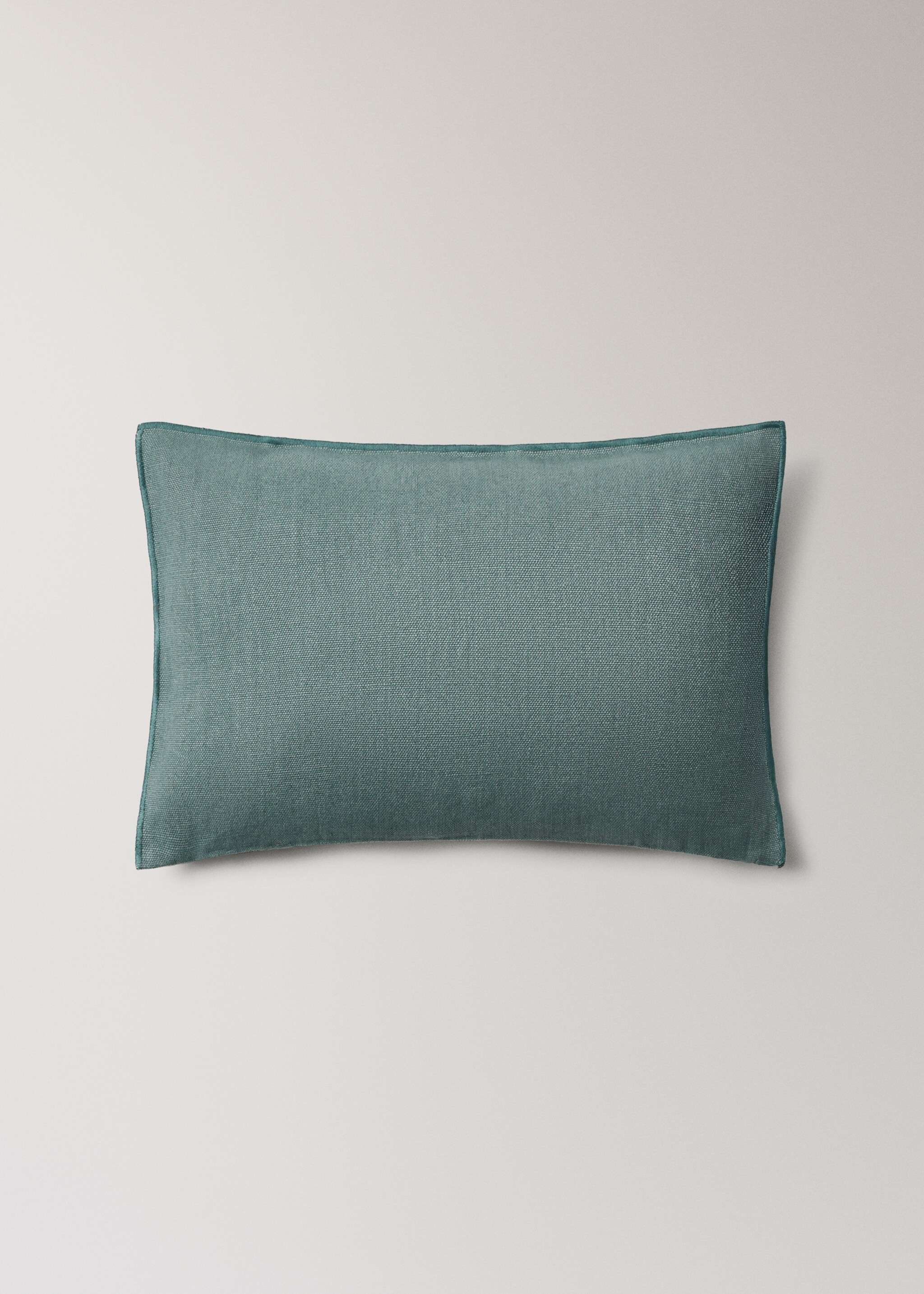 100% heavy linen cushion cover with overlock 40x60 cm - Article without model, Aqua Green. Ref: 27031527-00.