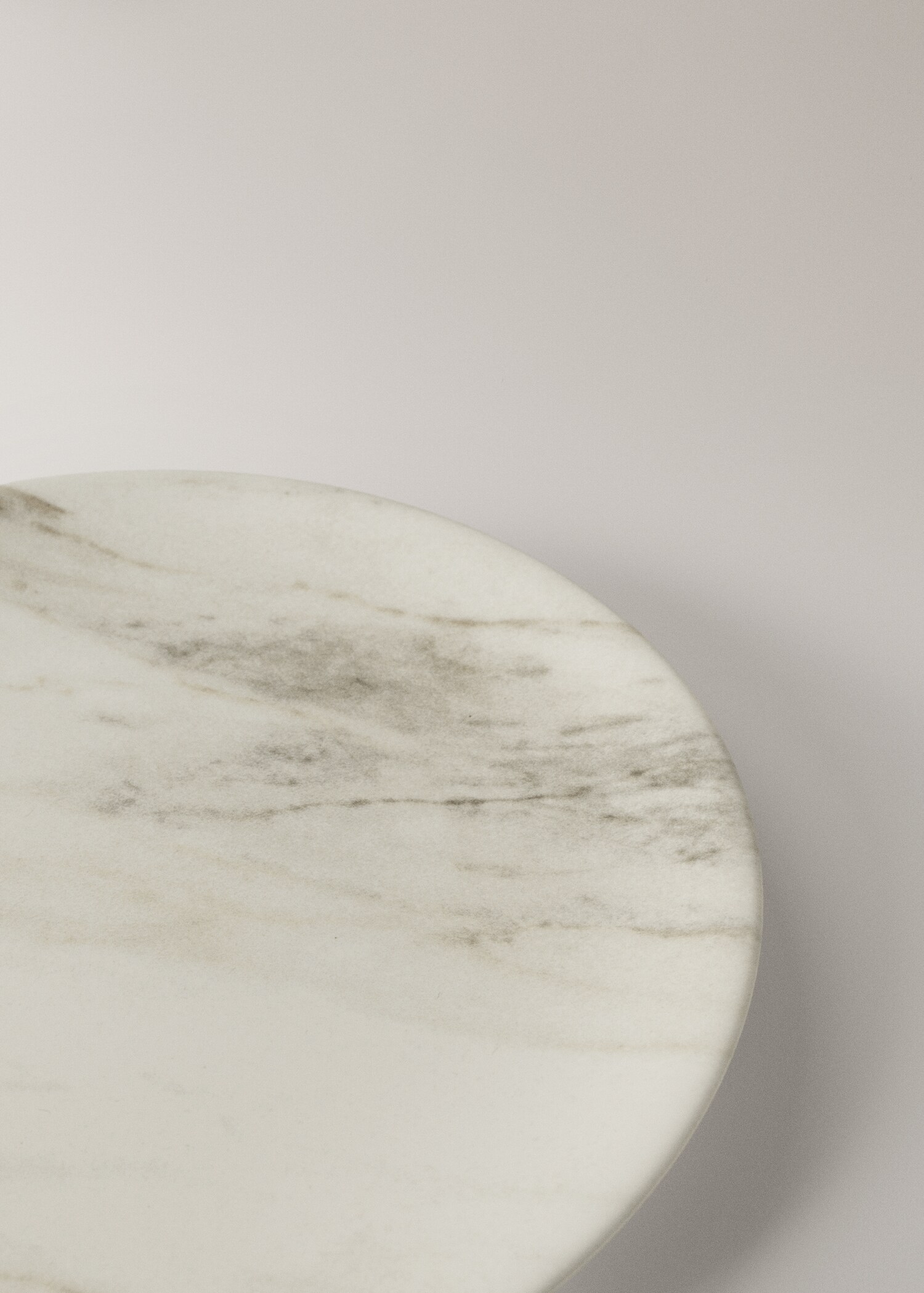Marble-effect gres plate - Details of the article 1