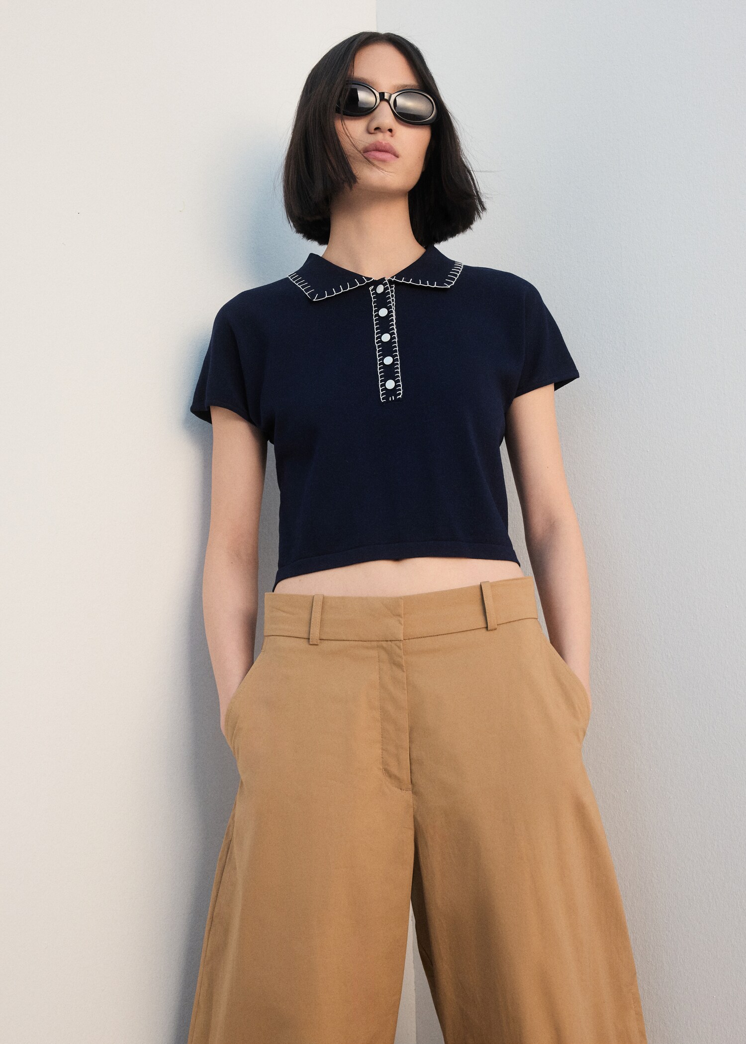 Polo neck jumper with seams - Details of the article 1