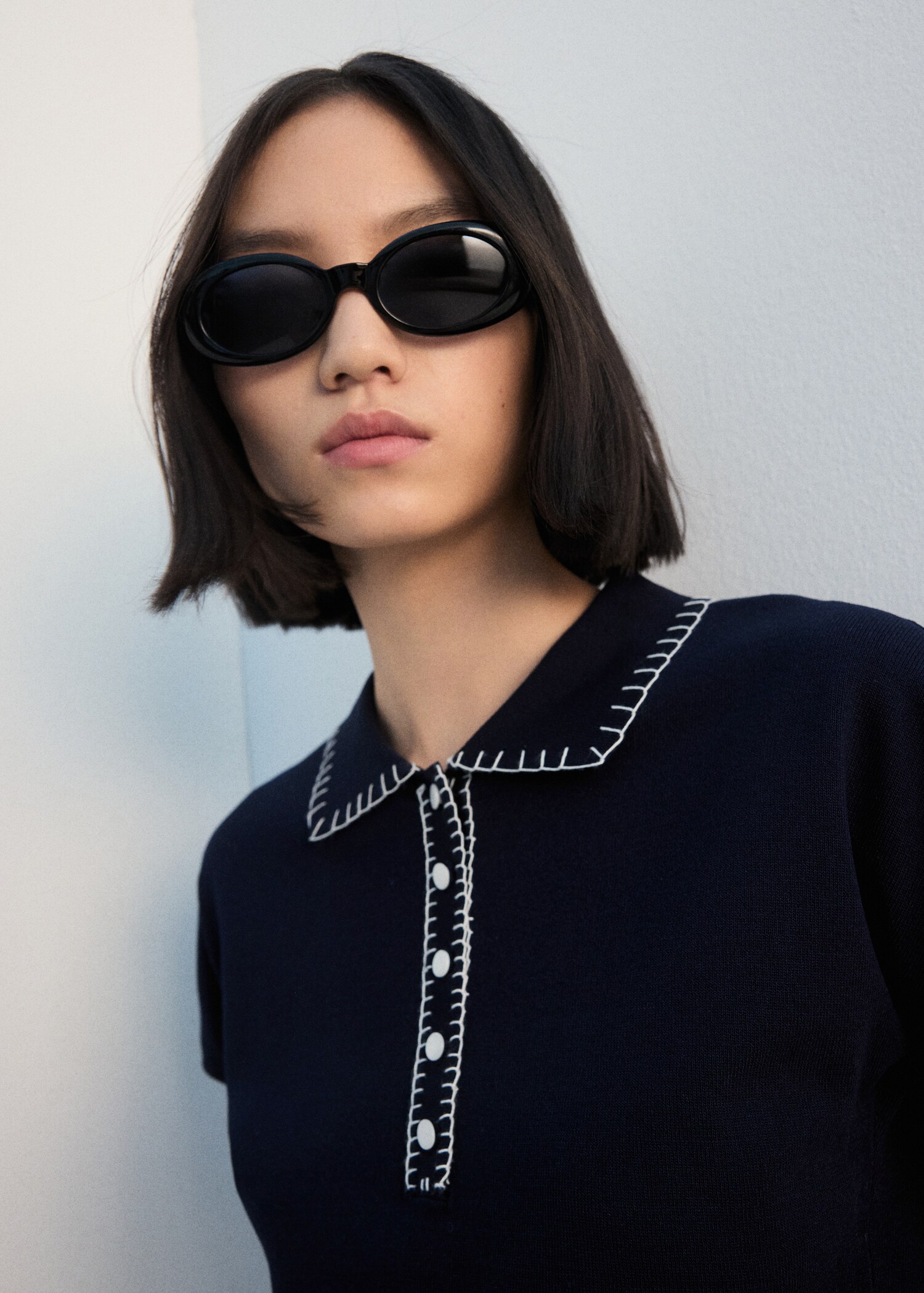 Polo neck jumper with seams - Details of the article 2