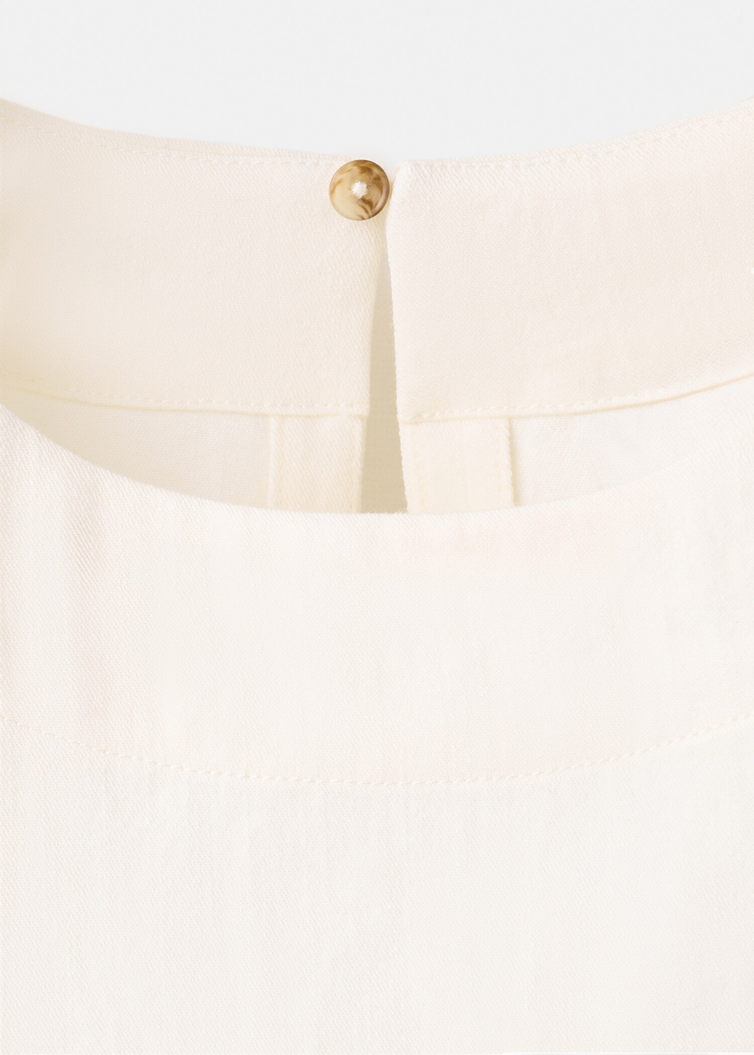 Buttoned crop top - Details of the article 0