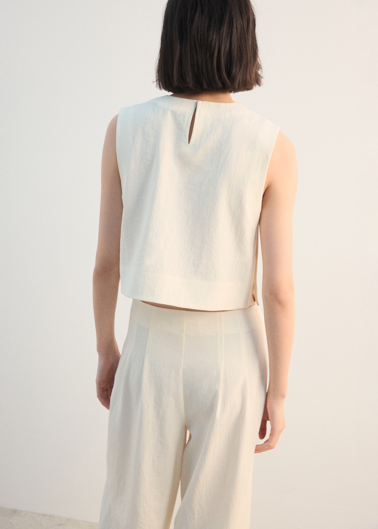 Buttoned crop top - Reverse of the article