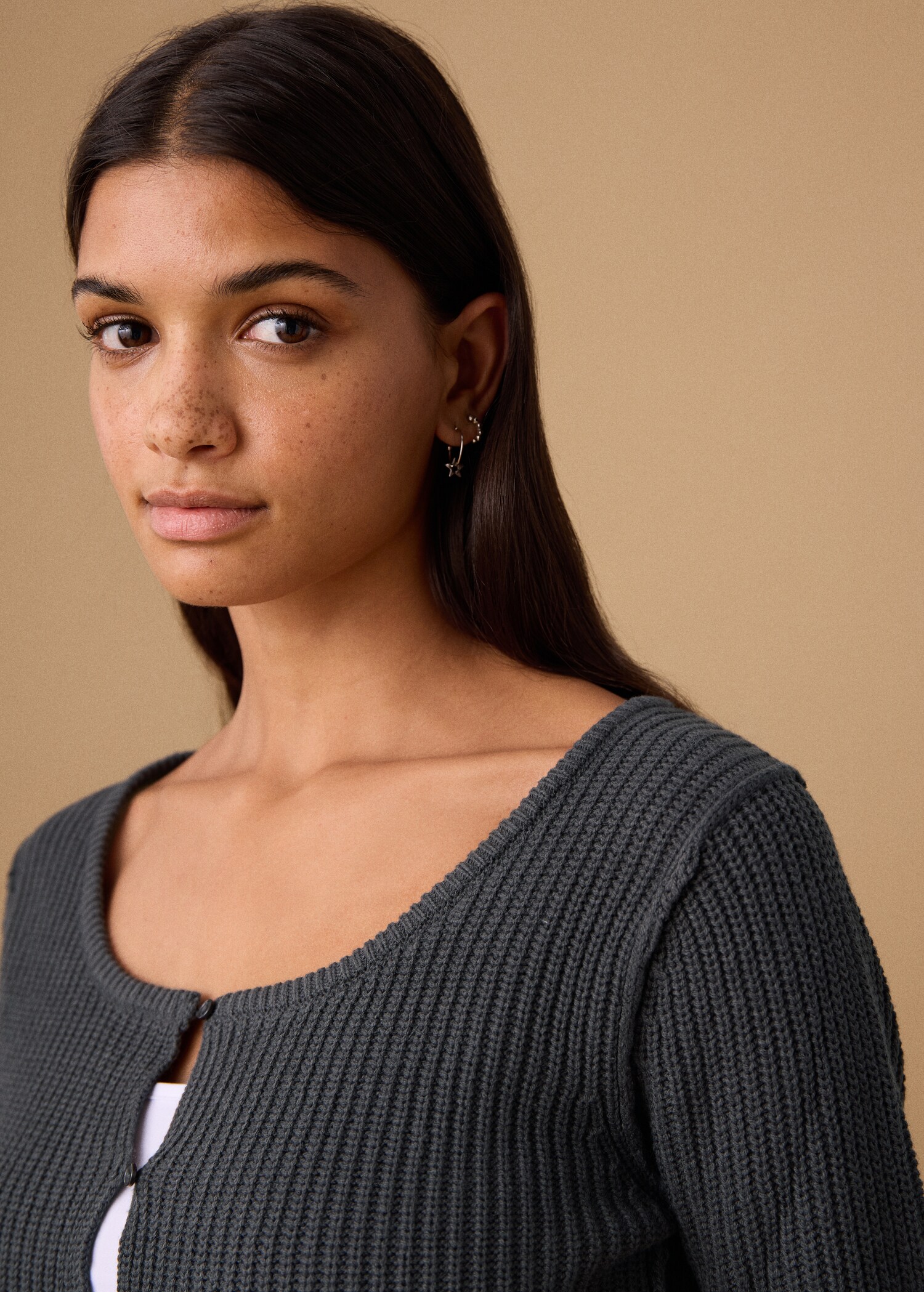 Knitted button cardigan - Details of the article 1