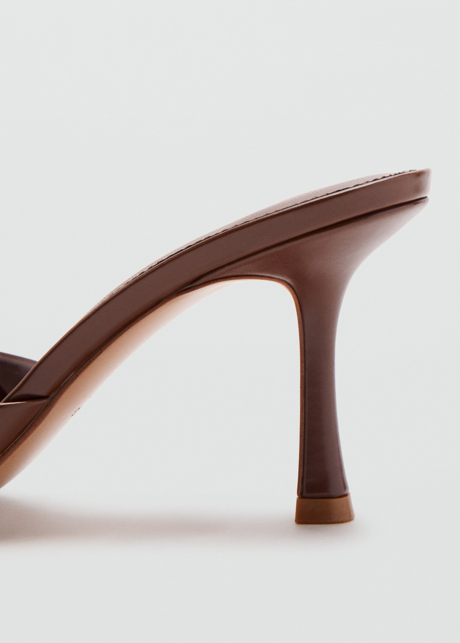 Pointed heel sandals - Details of the article 2
