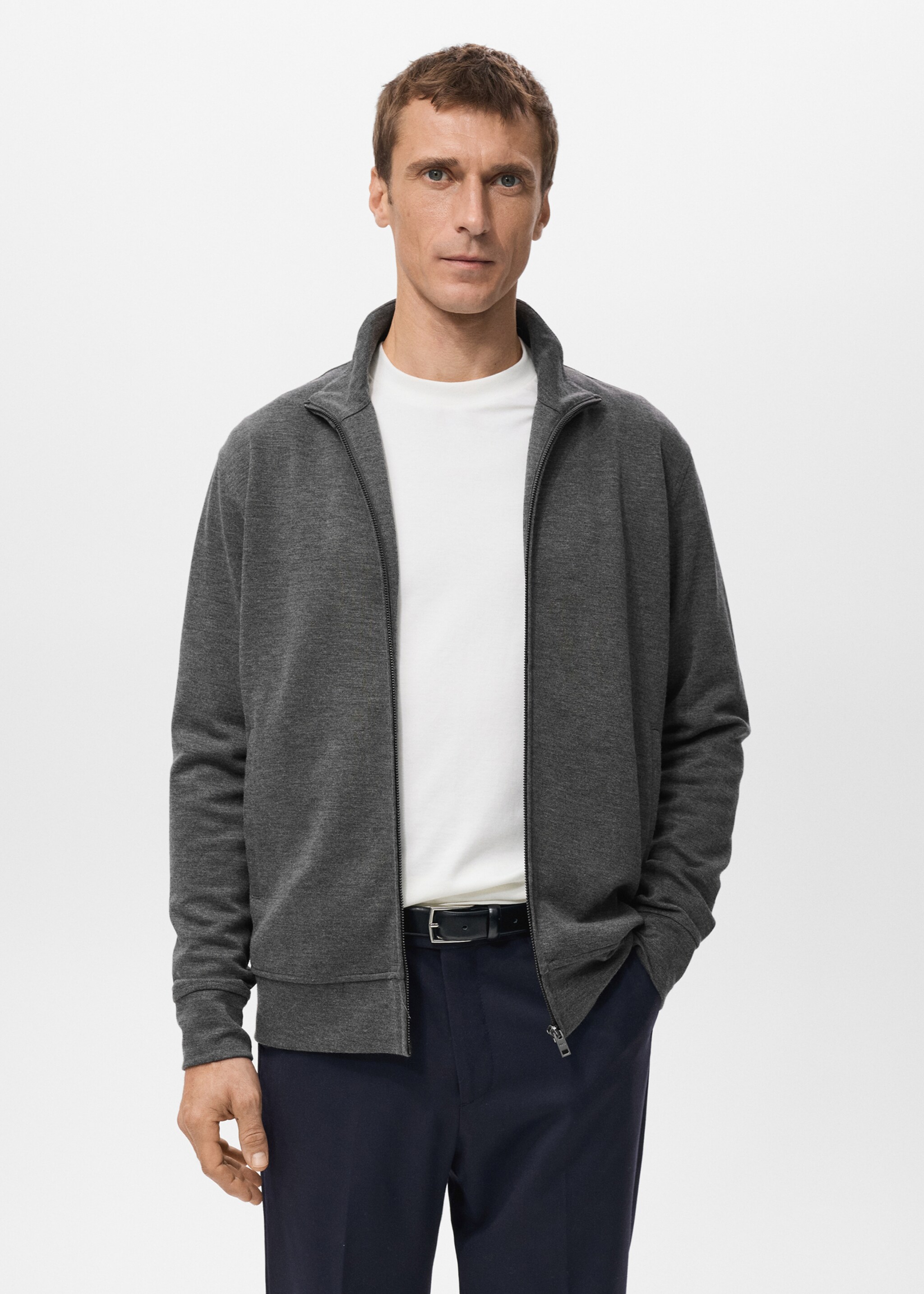 Sweat zip coupe normale - Plan moyen, Gris chiné foncé. Ref: 27032888-00.