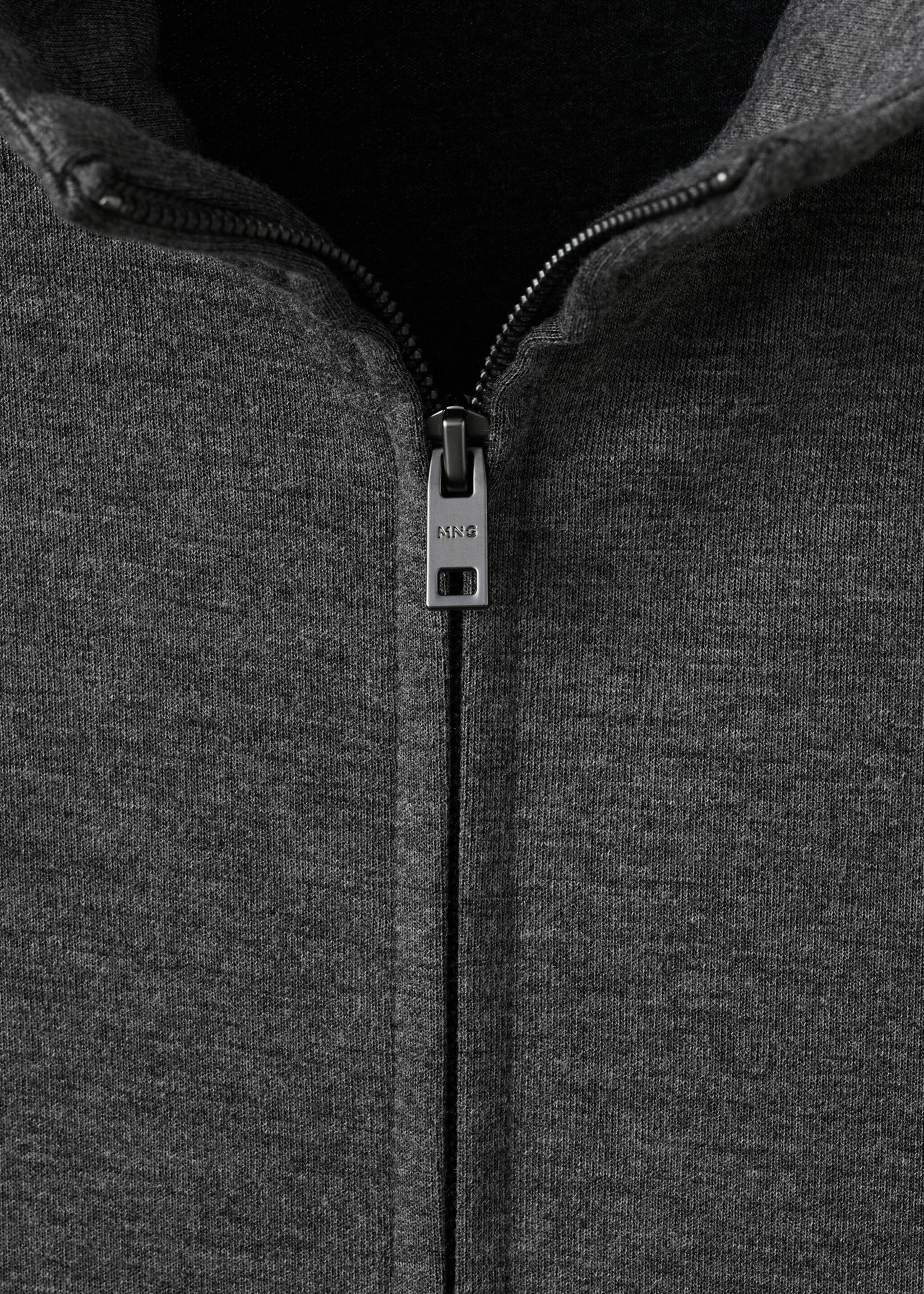 Sweat zip coupe normale - Détail de l'article 8, Gris chiné foncé. Ref: 27032888-00.