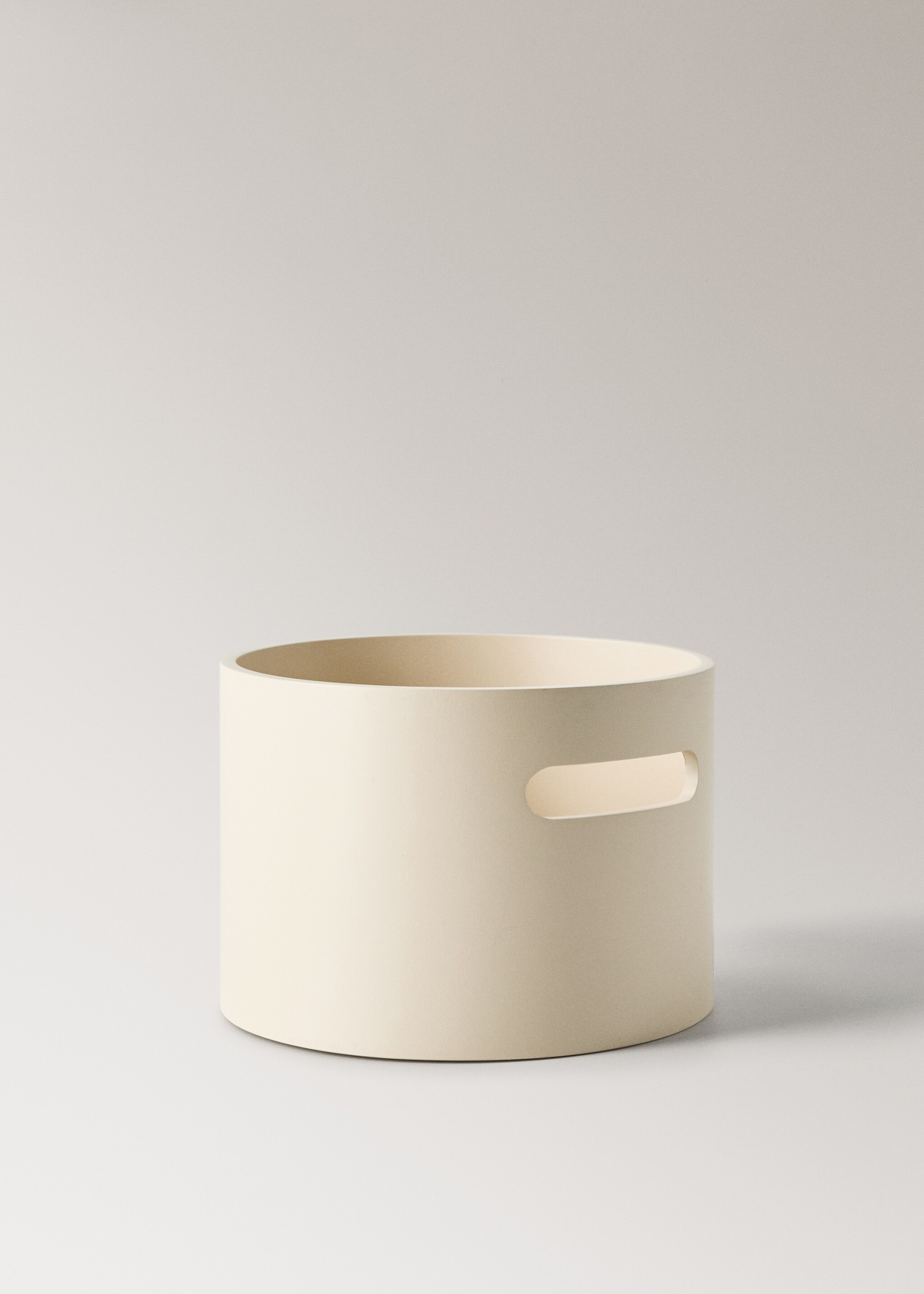 Small wooden children's box with a rectangular handle - Details of the article 1, Ecru. Ref: 27032898-00.