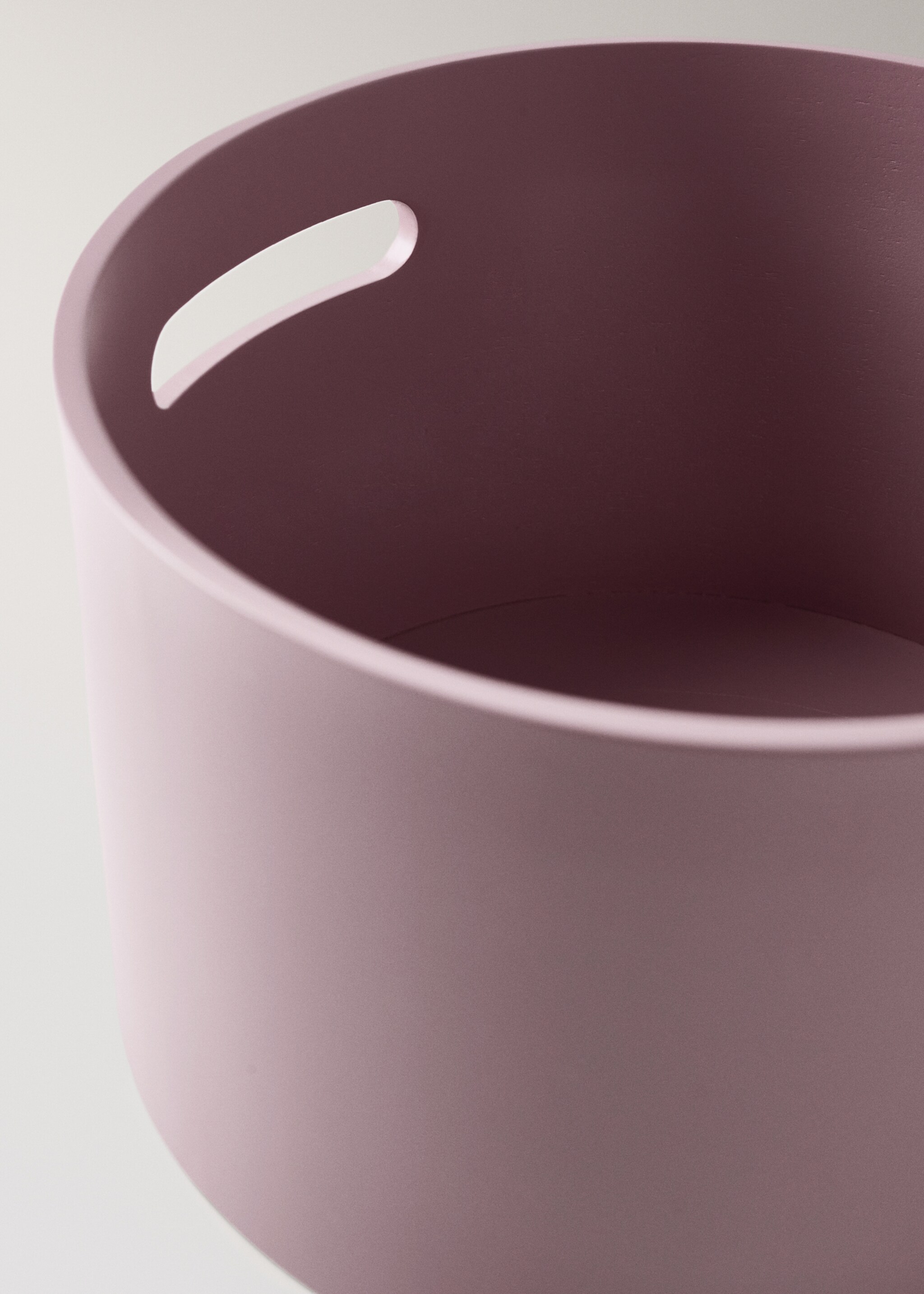 Medium wooden children's box with rectangular handle - Details of the article 2, Pastel Pink. Ref: 27032899-00.