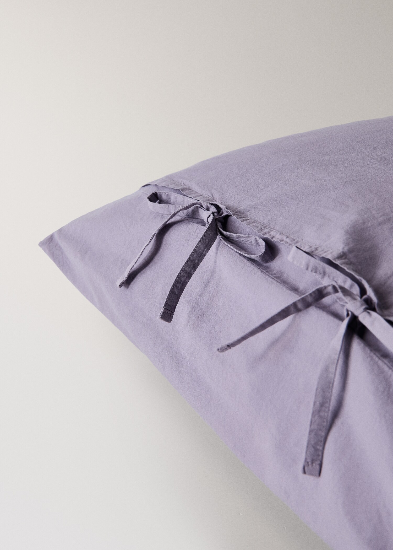 Cotton pillowcase with tie closures 45 x 110 cm - Details of the article 1