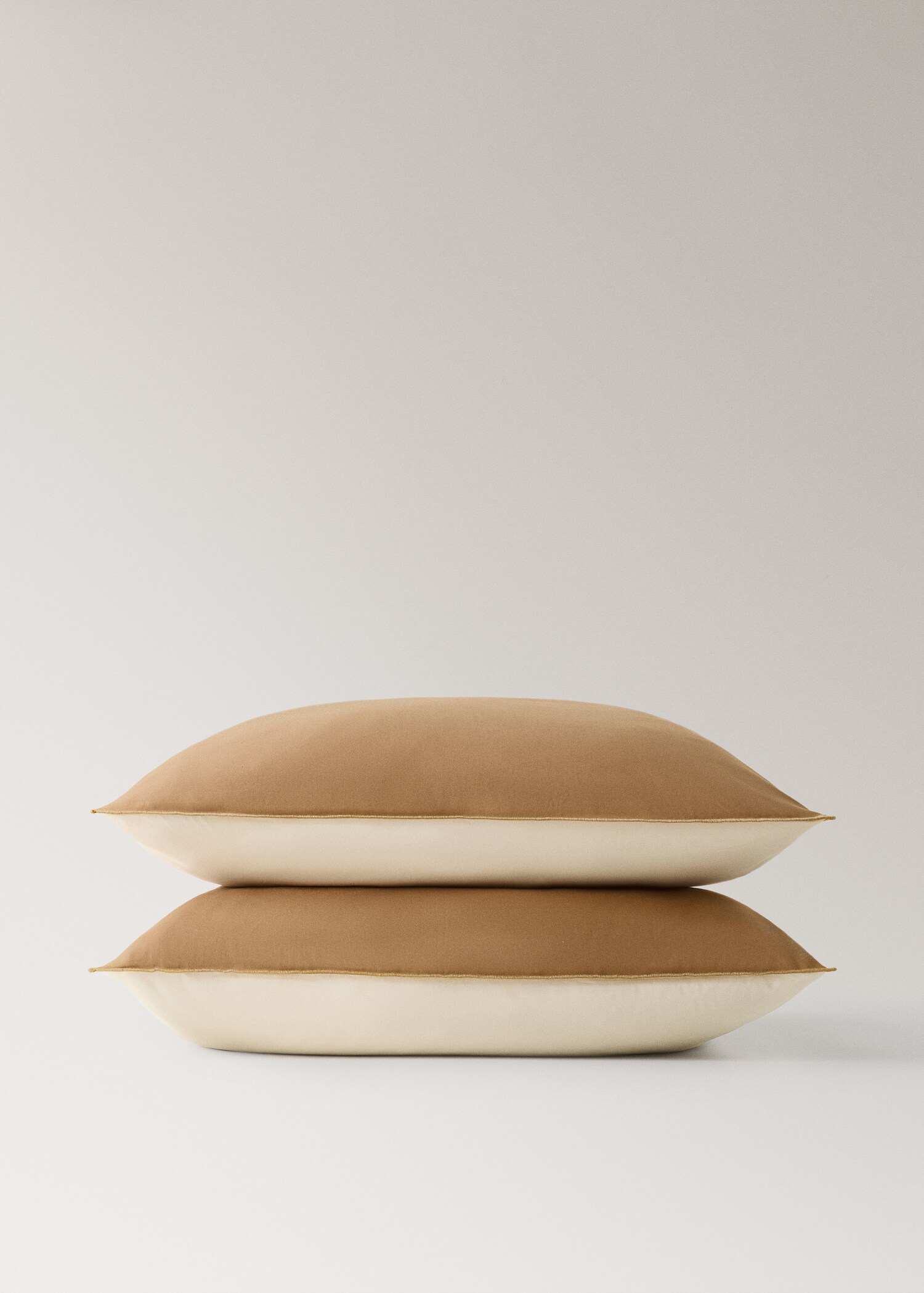 Two reversible cotton percale pillowcases 60x60 cm - Details of the article 3