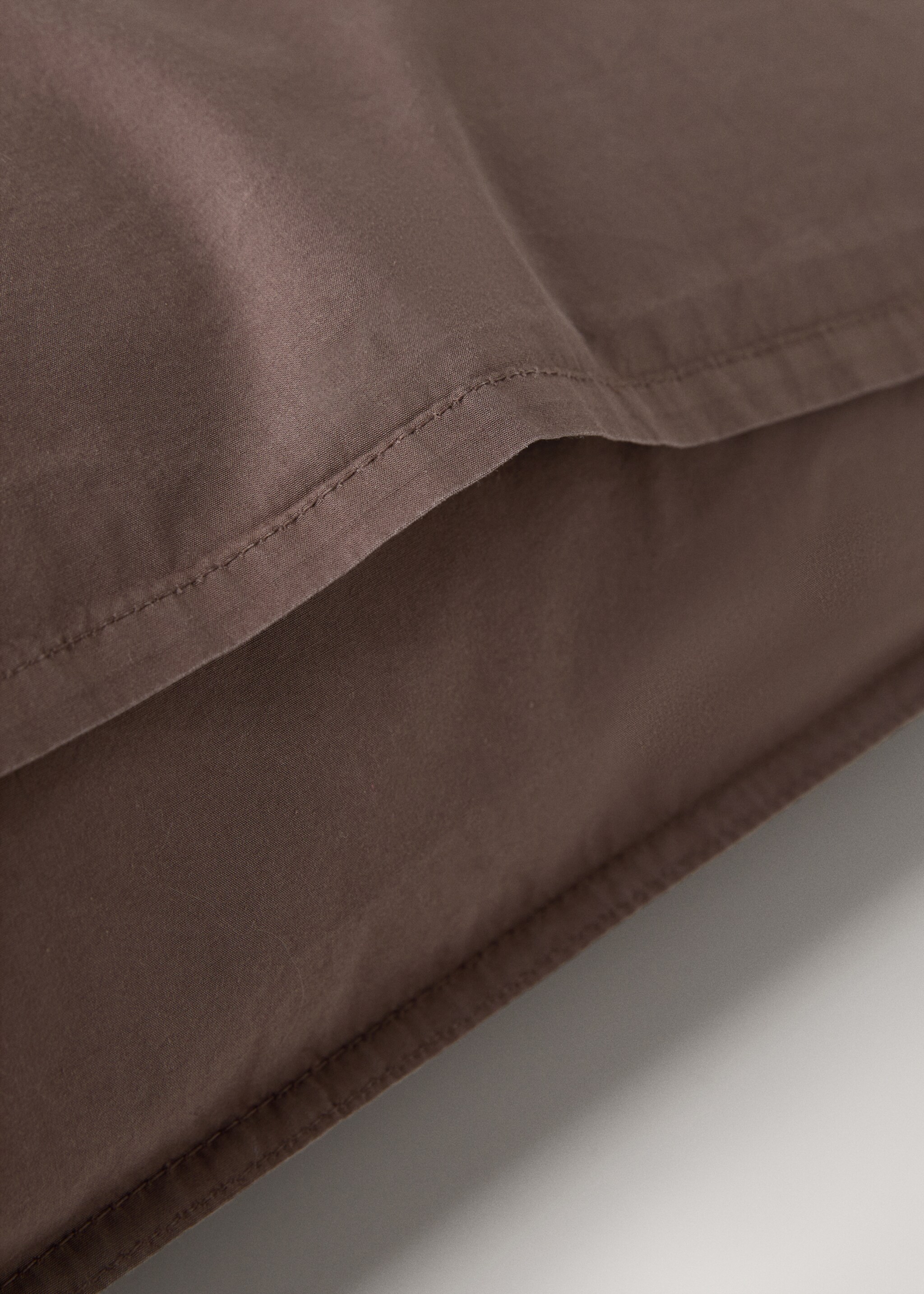 Twee kussenslopen met dubbele stiknaad, van 300-draads katoen, 50x75 cm - Detail van het artikel 1, Tabaksbruin. Ref: 27032923-00.