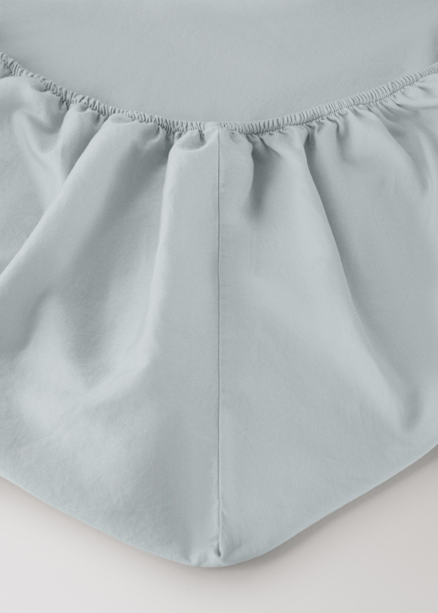 Double-stitched satin fitted sheet Bed 135/140 cm - Details of the article 2