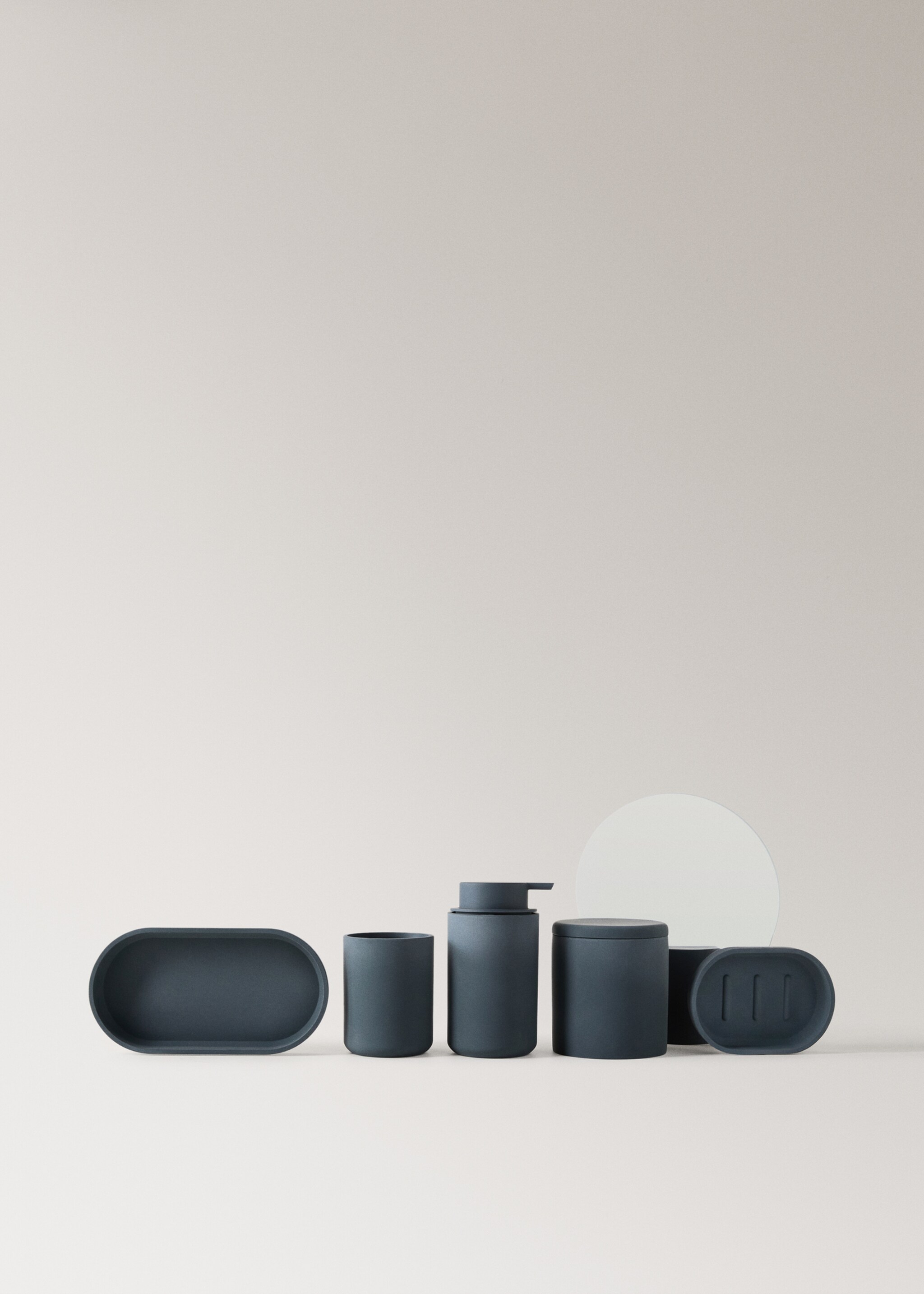 Pryskyřičný koupelnový tácek - Detail zboží 3, Šedá antracit. Ref: 27033283-00.