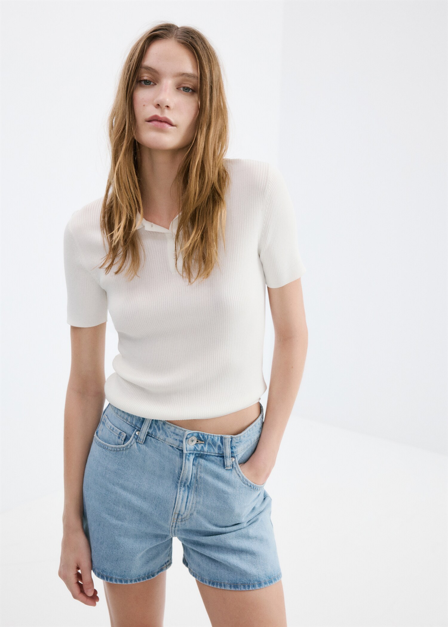 Short en jean droit taille haute - Plan moyen