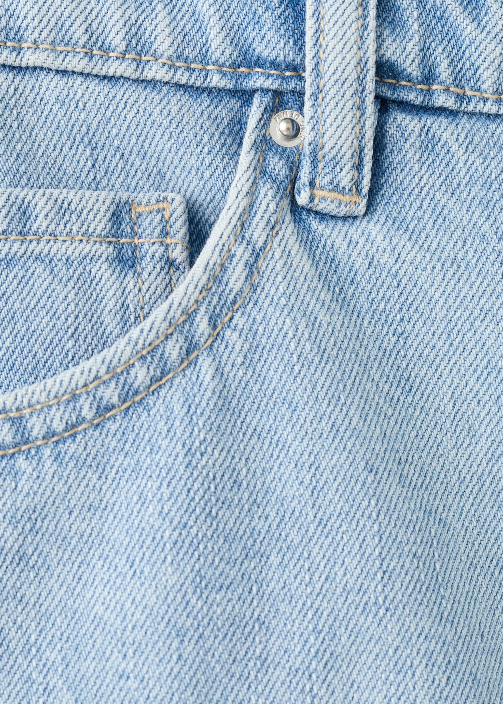High-waisted straight-fit denim shorts - Details of the article 0, Light Blue. Ref: 27033285-00.